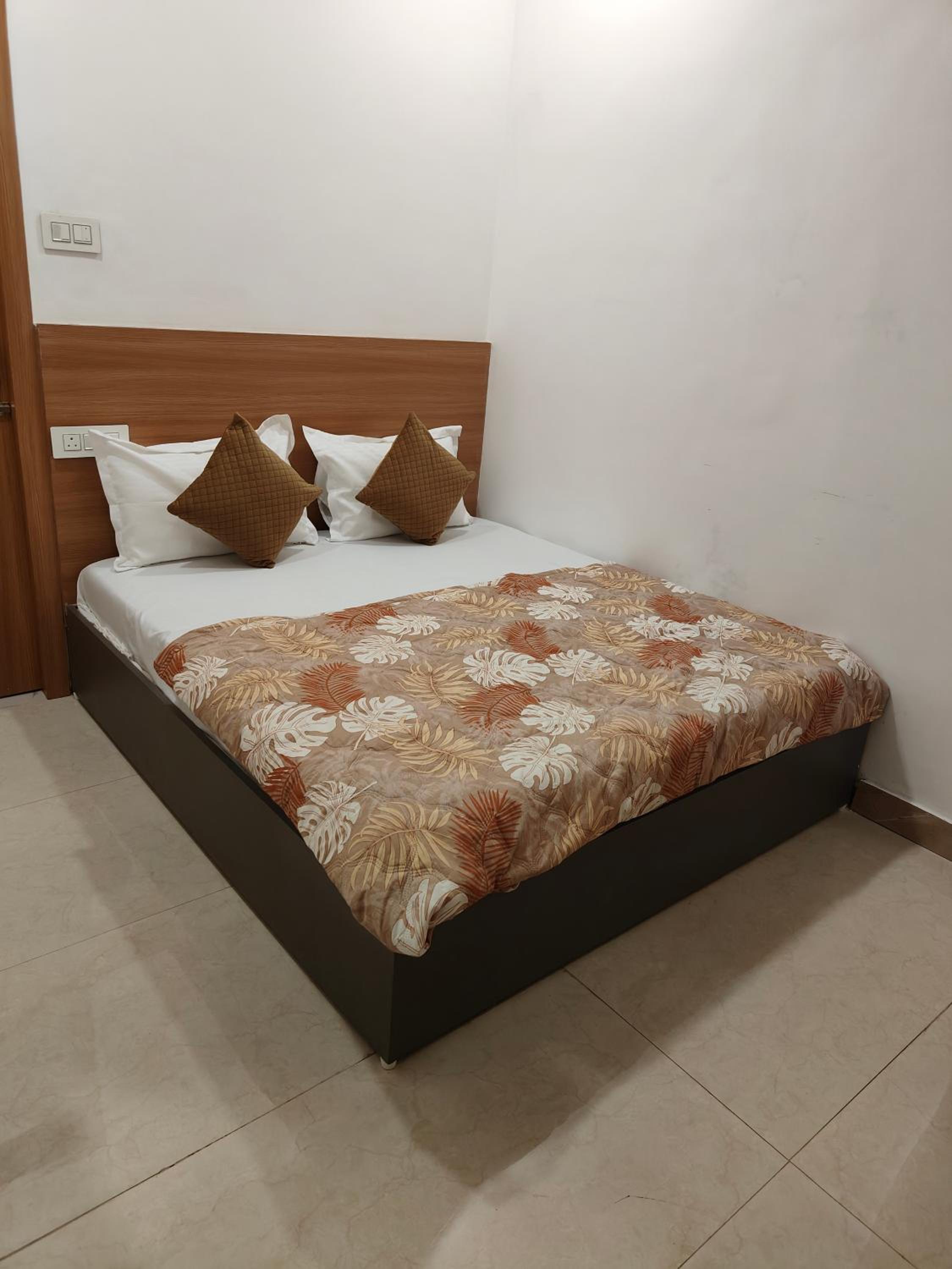 Standard Queen Room - Photo 1