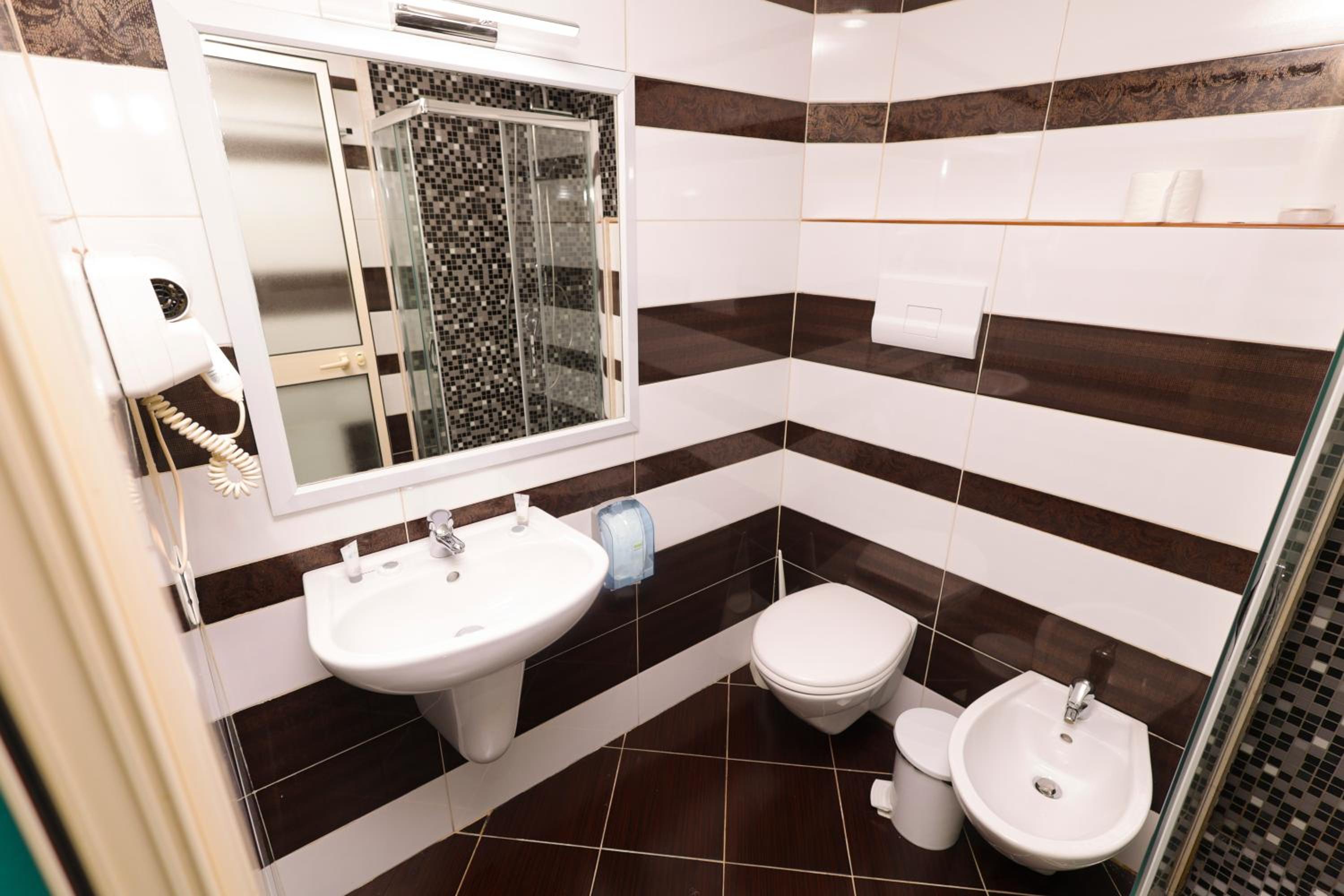 Deluxe Triple Room photo 3