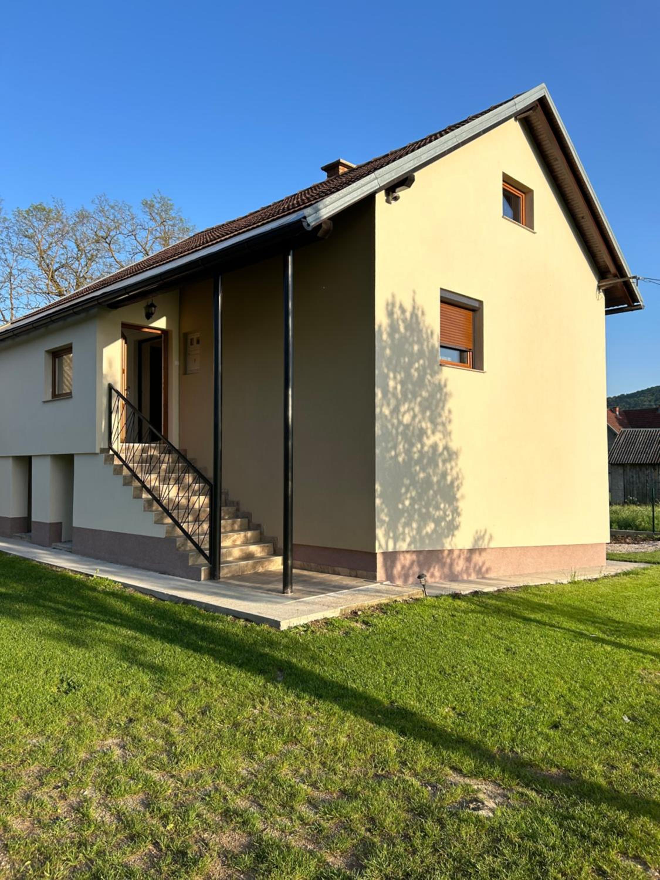 Two-Bedroom House photo 3