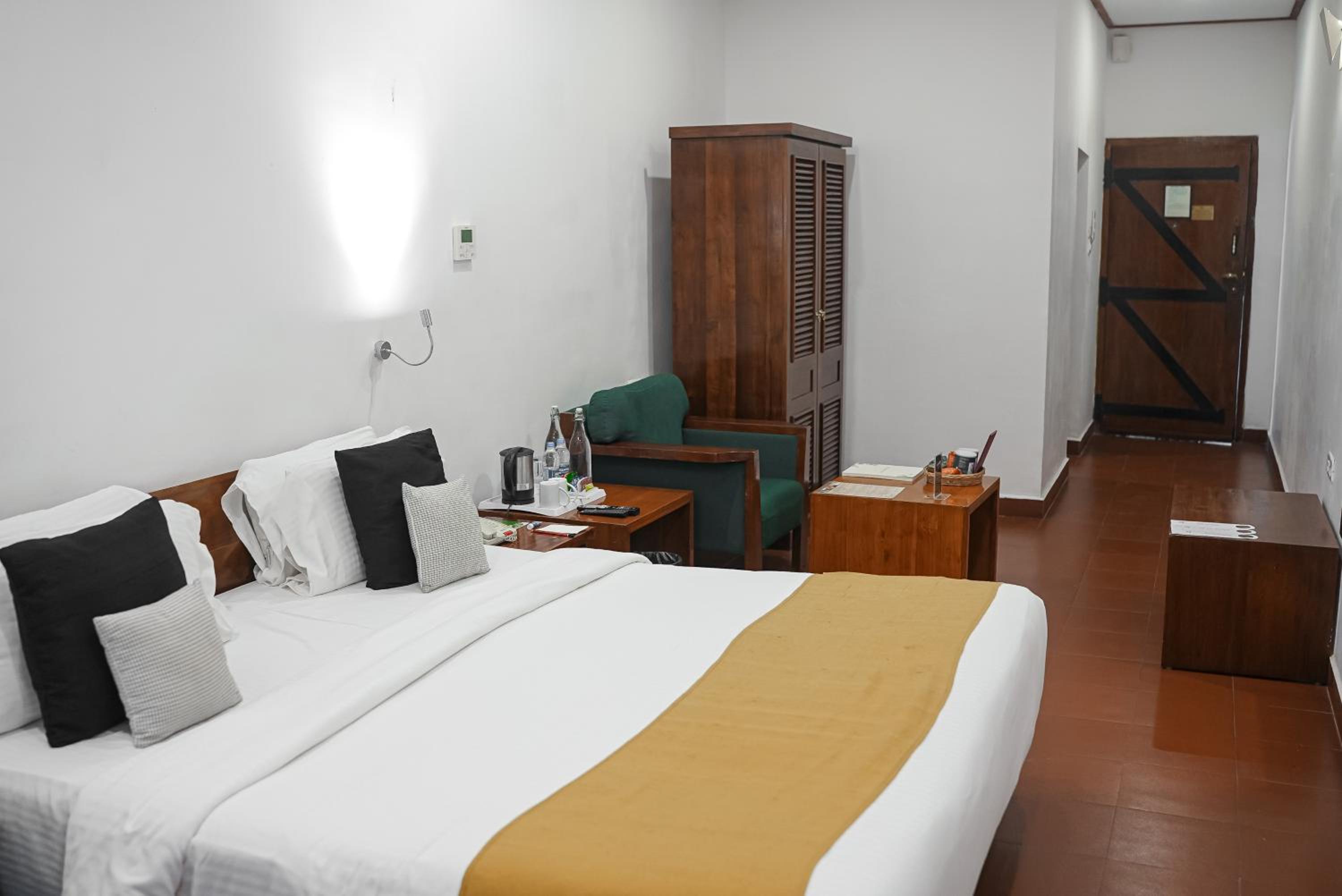Standard Double Room (Complimentary breakfast and Hi-Tea (4–5 PM) with tea, coffee, and cookies)