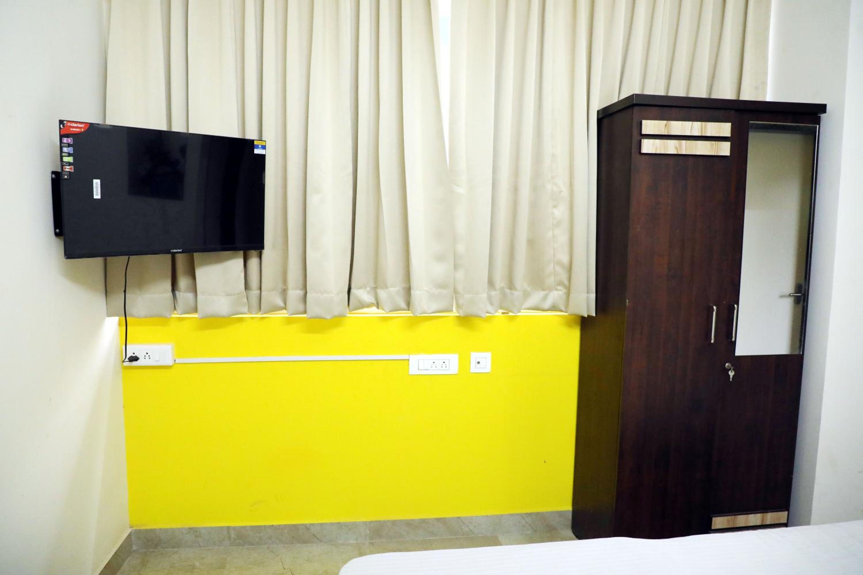 Standard Double Room With Fan photo 3