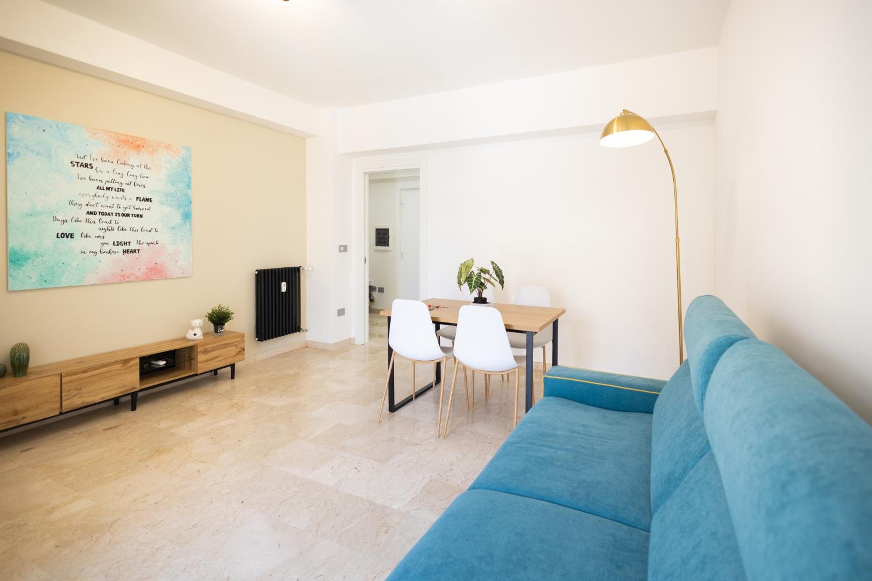 One-Bedroom Apartment
