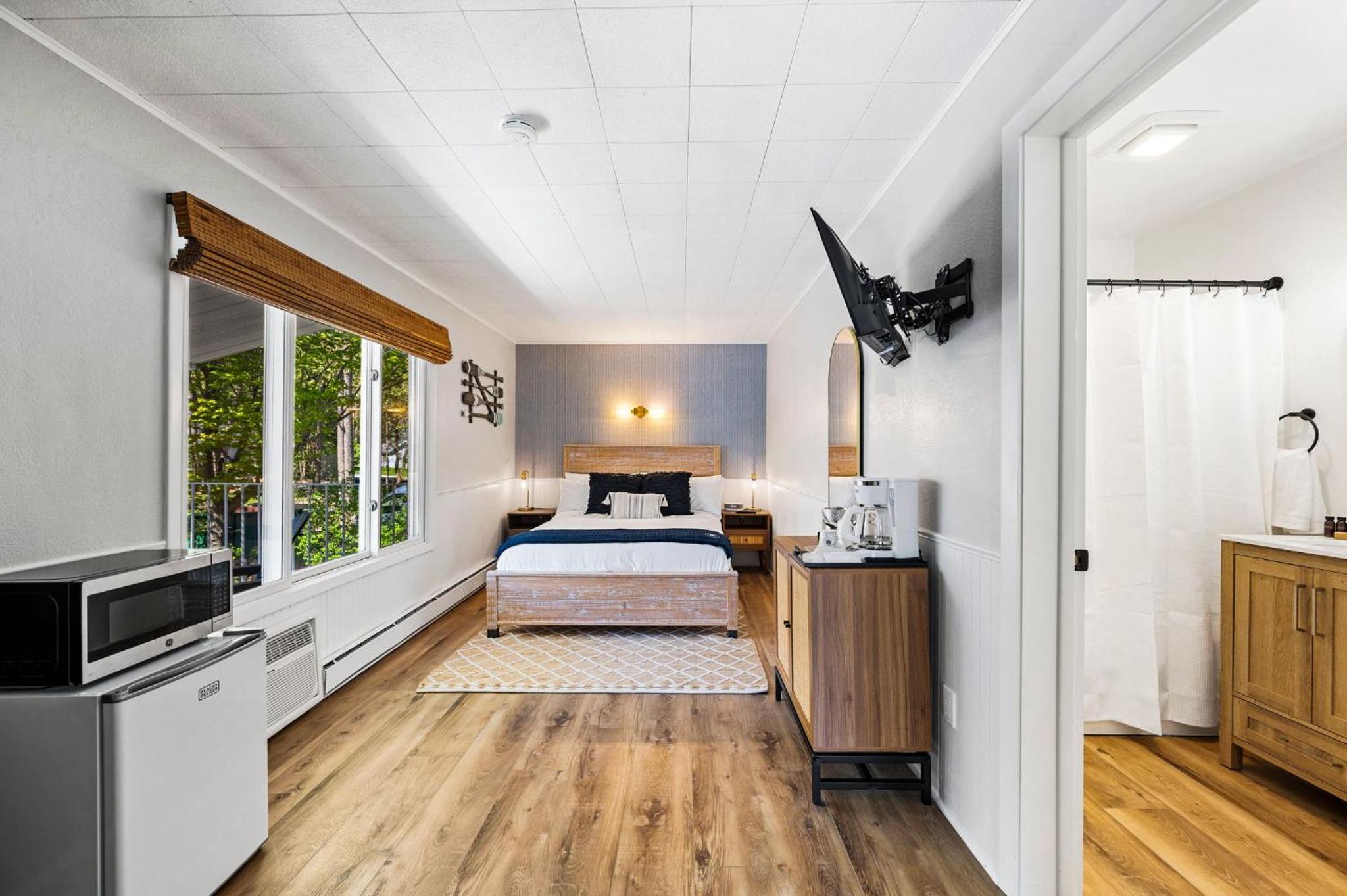 Queen Room - Photo 15
