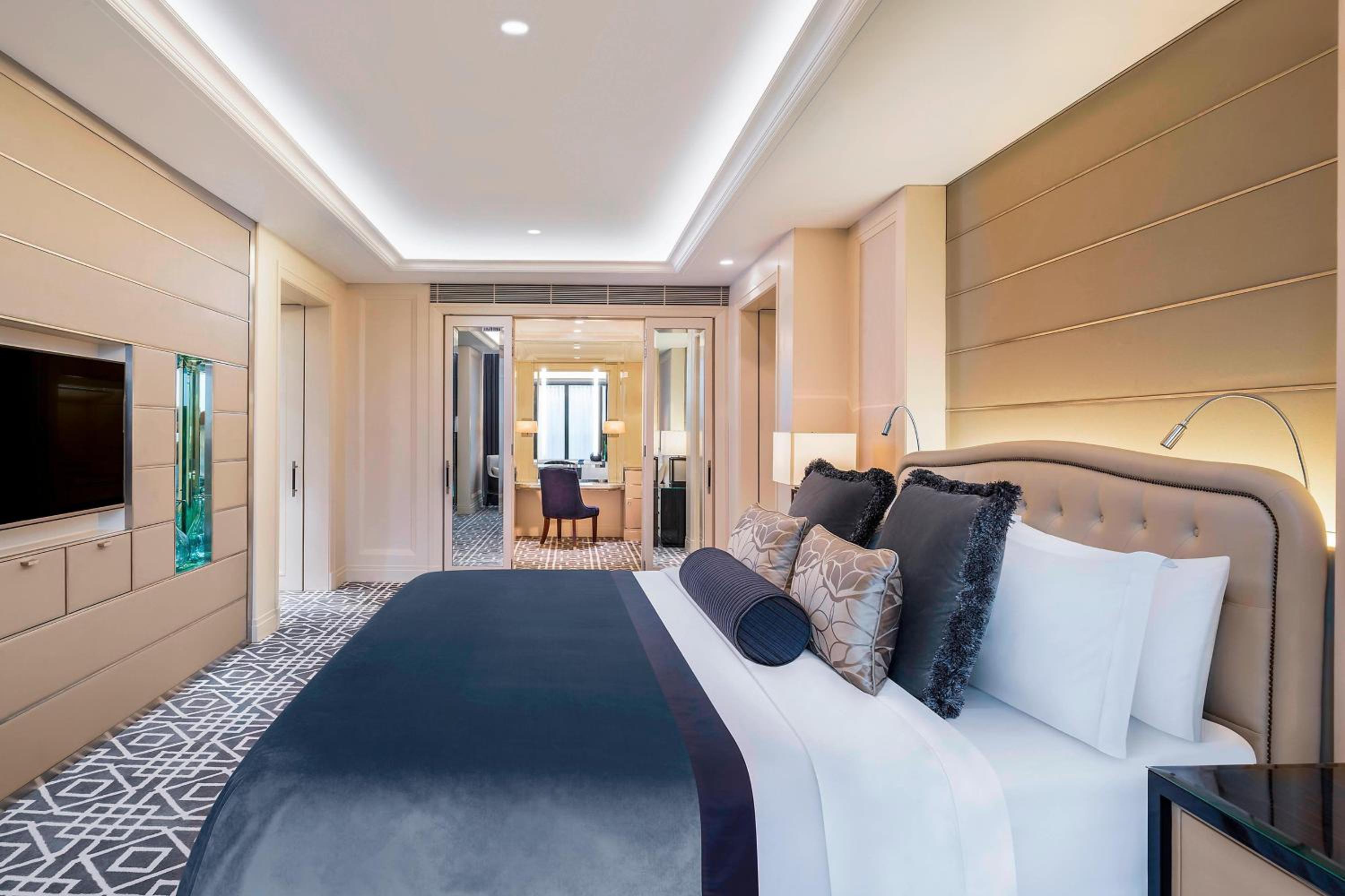 St. Regis Suite, City View