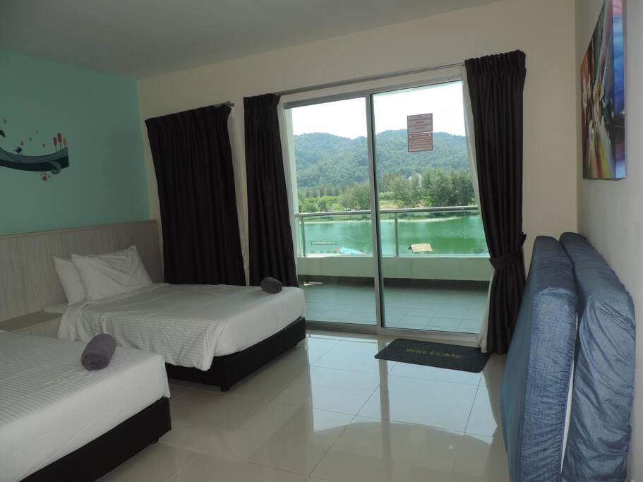 One-Bedroom Apartment with Balcony photo 3
