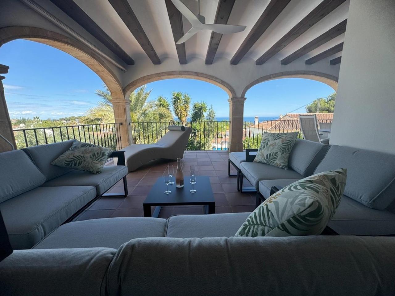 Villa with Sea View photo 3