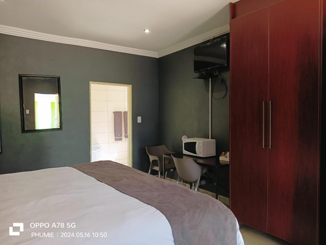 Double Room photo 3