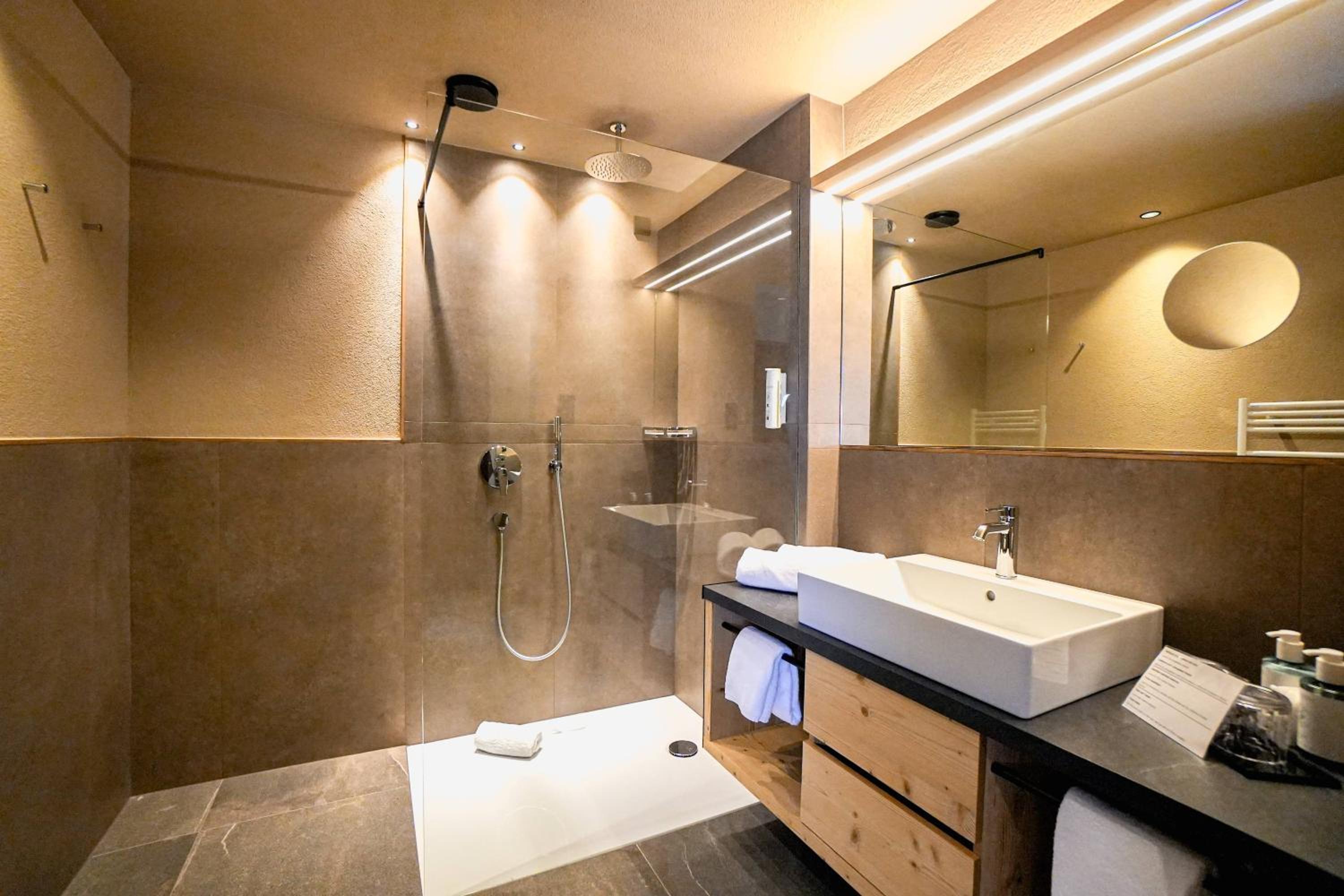 Superior Double Room - Photo 4