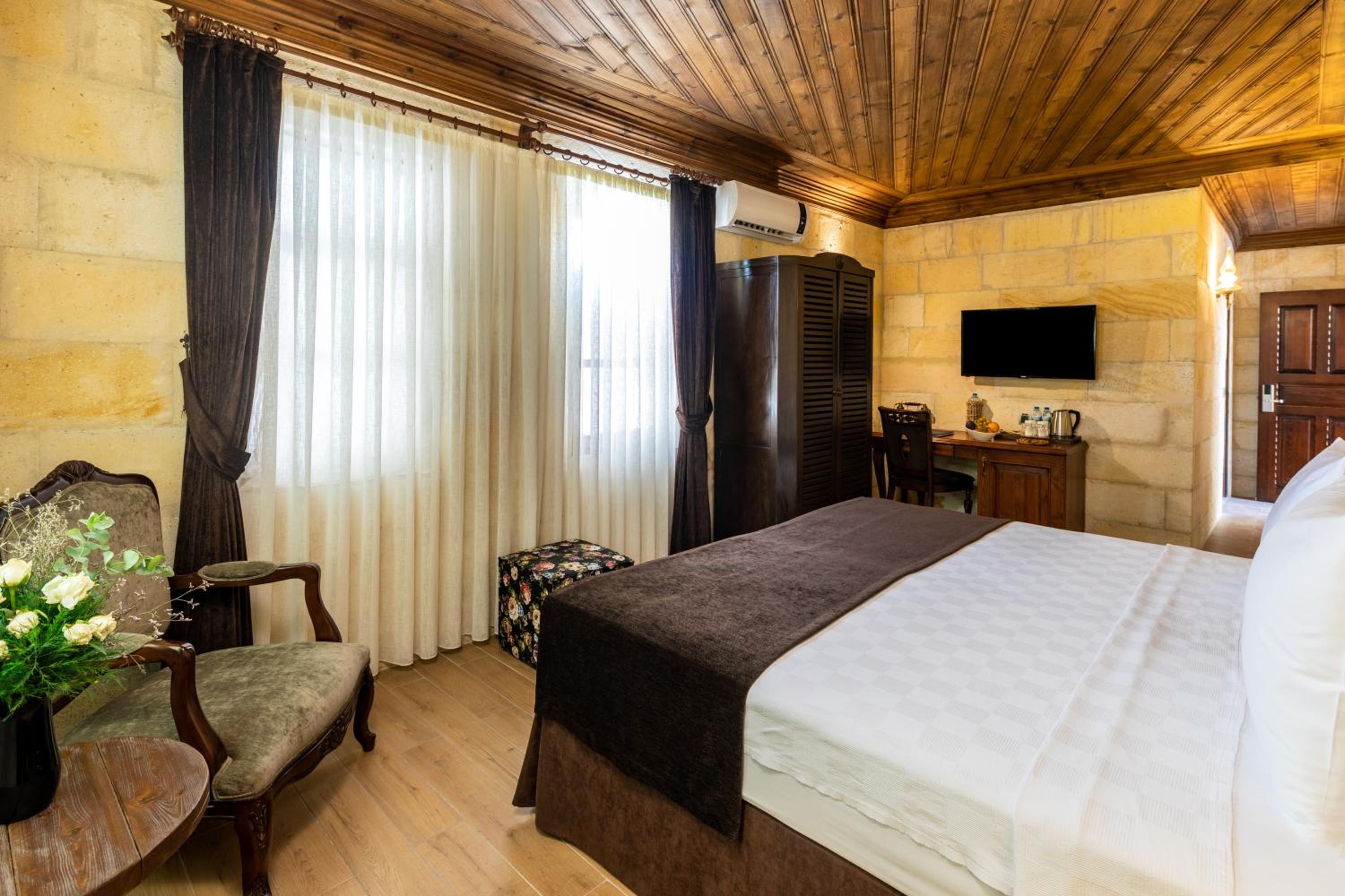Double Room - Photo 1