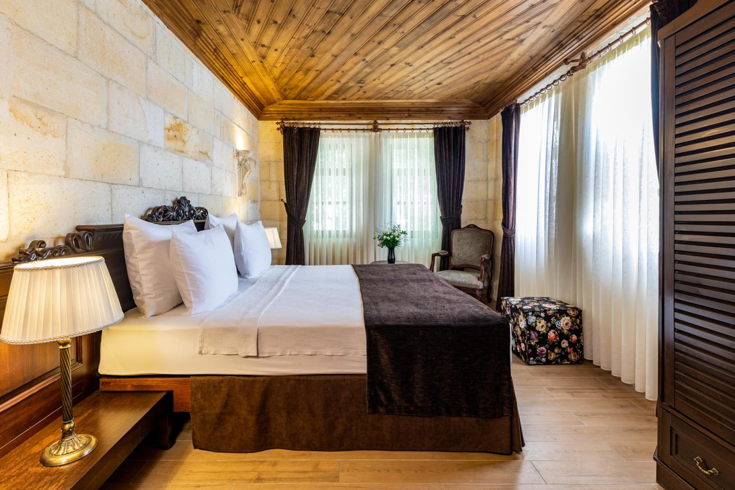 Double Room - Photo 6