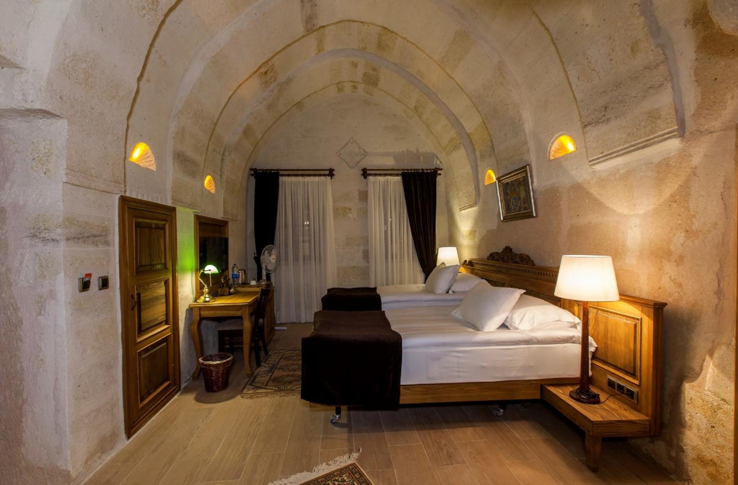 Double Room - Photo 5