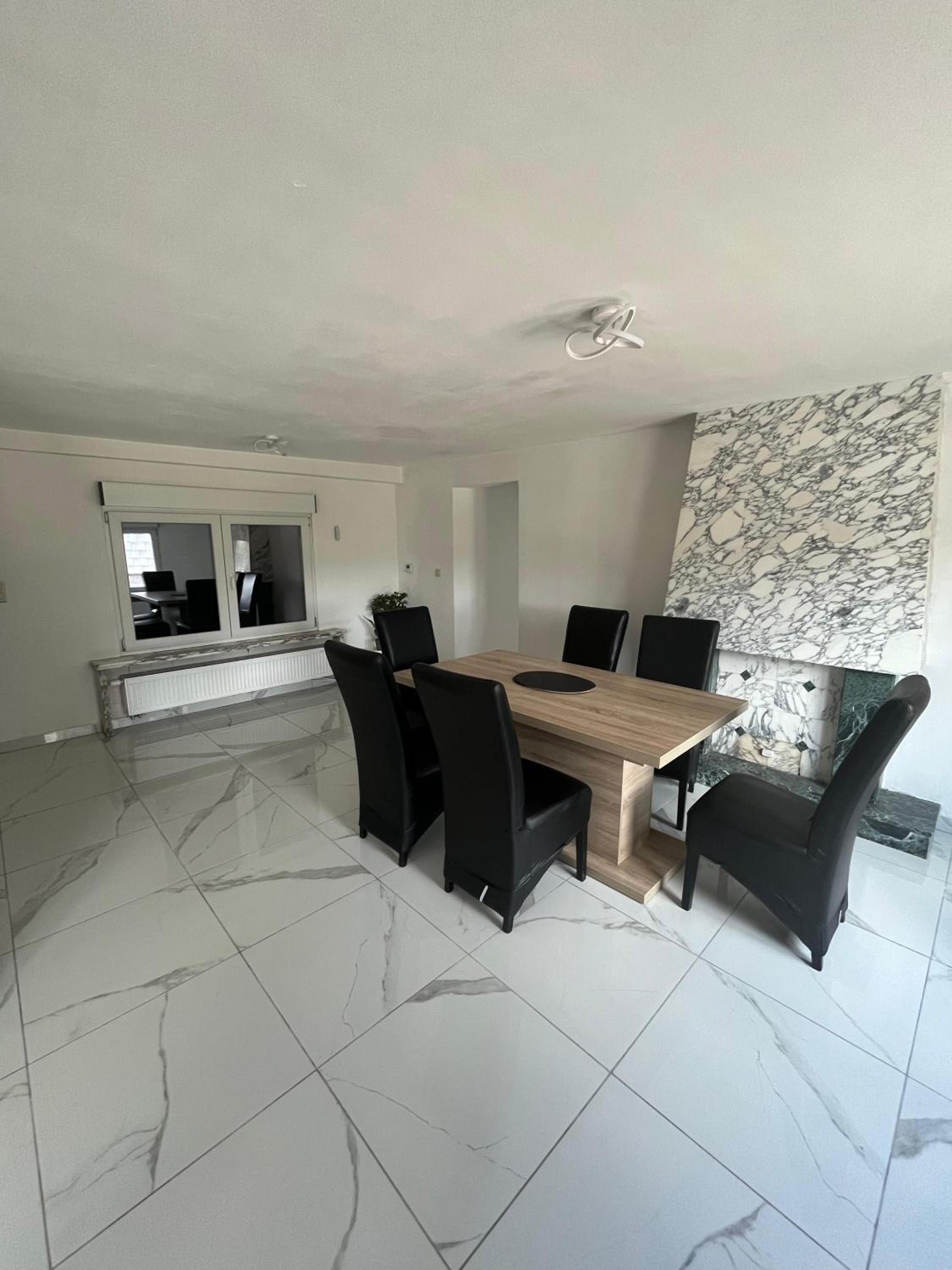 Three-Bedroom House photo 2