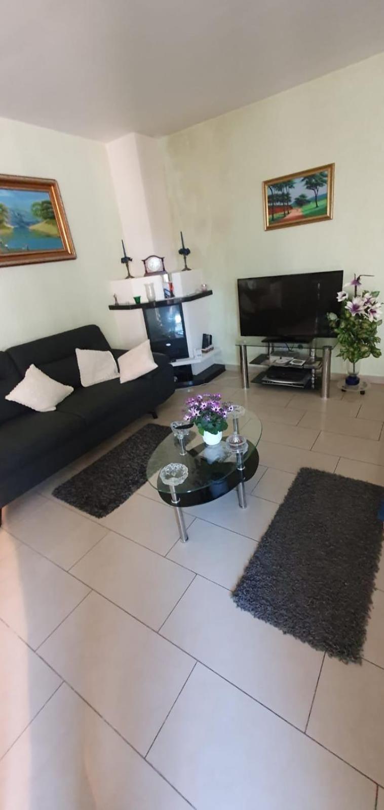 Three-Bedroom Apartment With Balcony photo 1