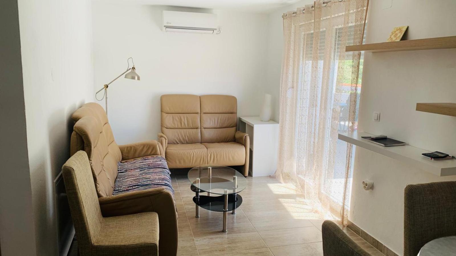 Three-Bedroom Apartment photo 2