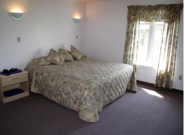 Queen Room photo 1