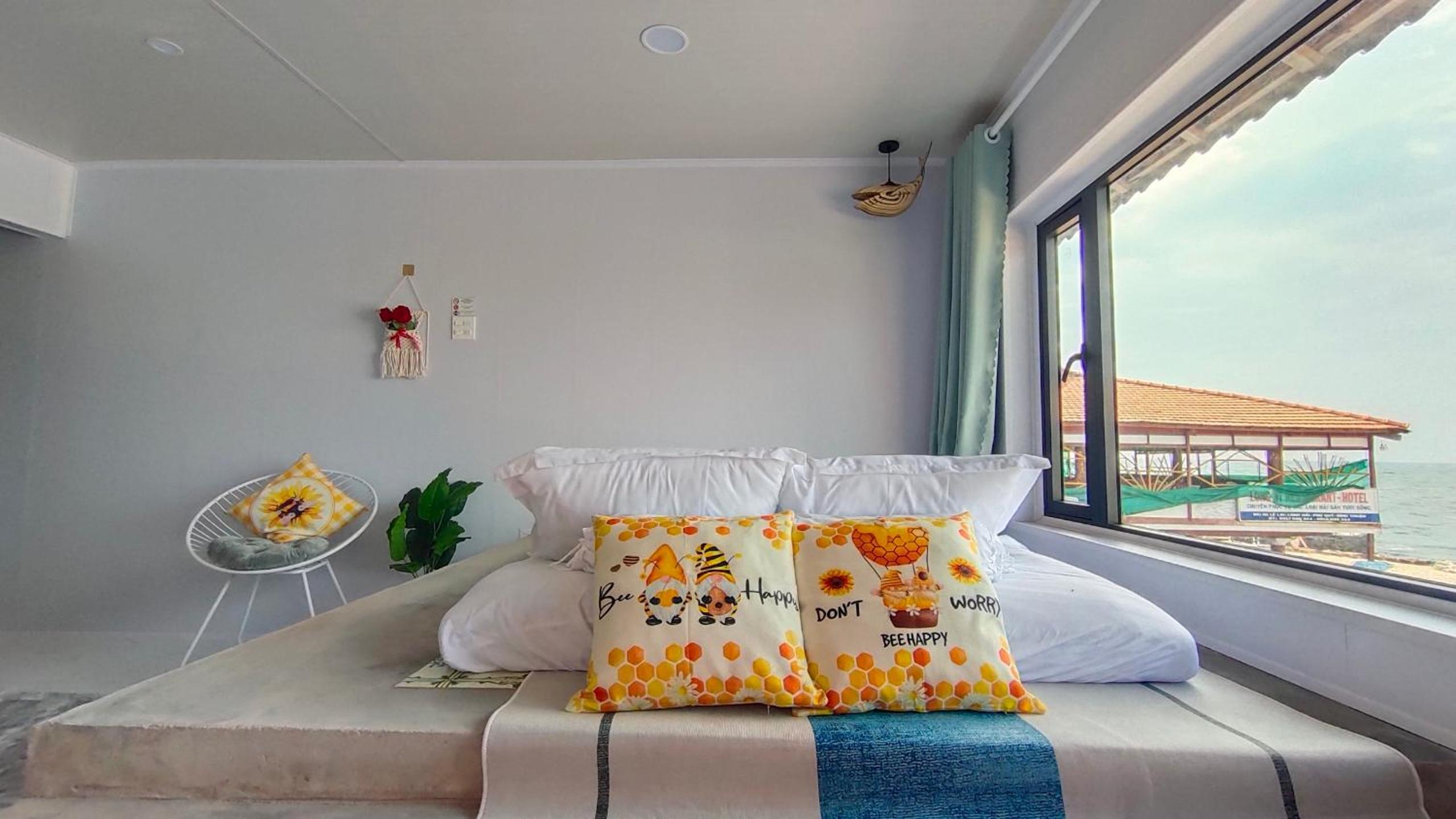 Suite with Sea View - Photo 3