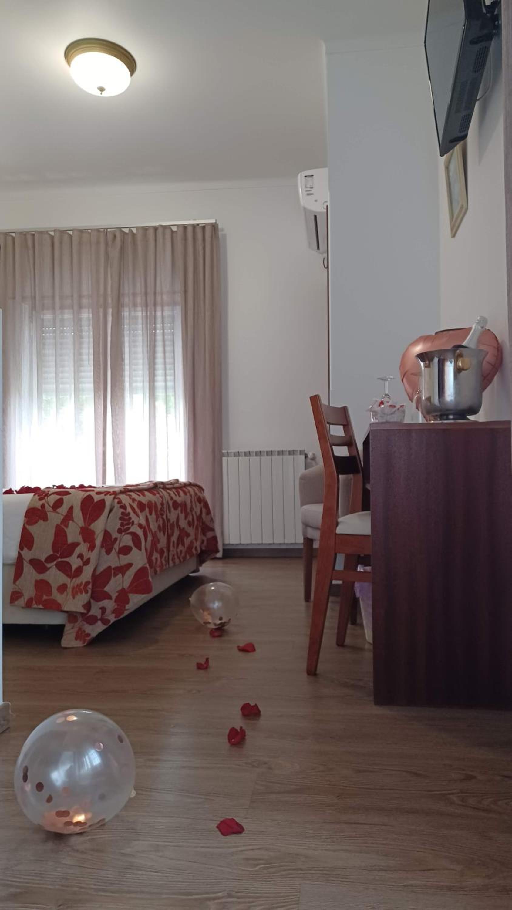 Double or Twin Room with Extra Bed thumbnail 6