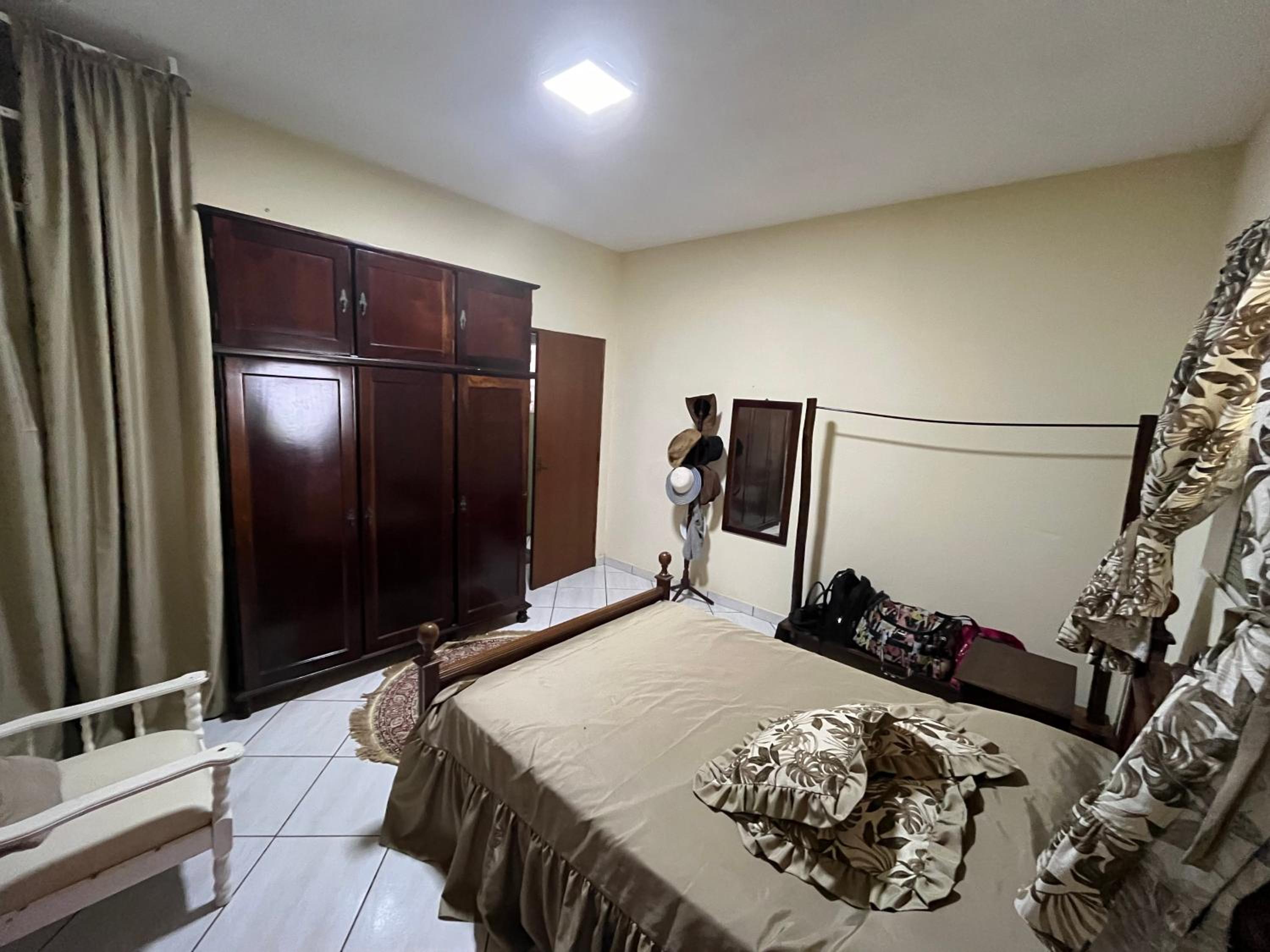Four-Bedroom House photo 1