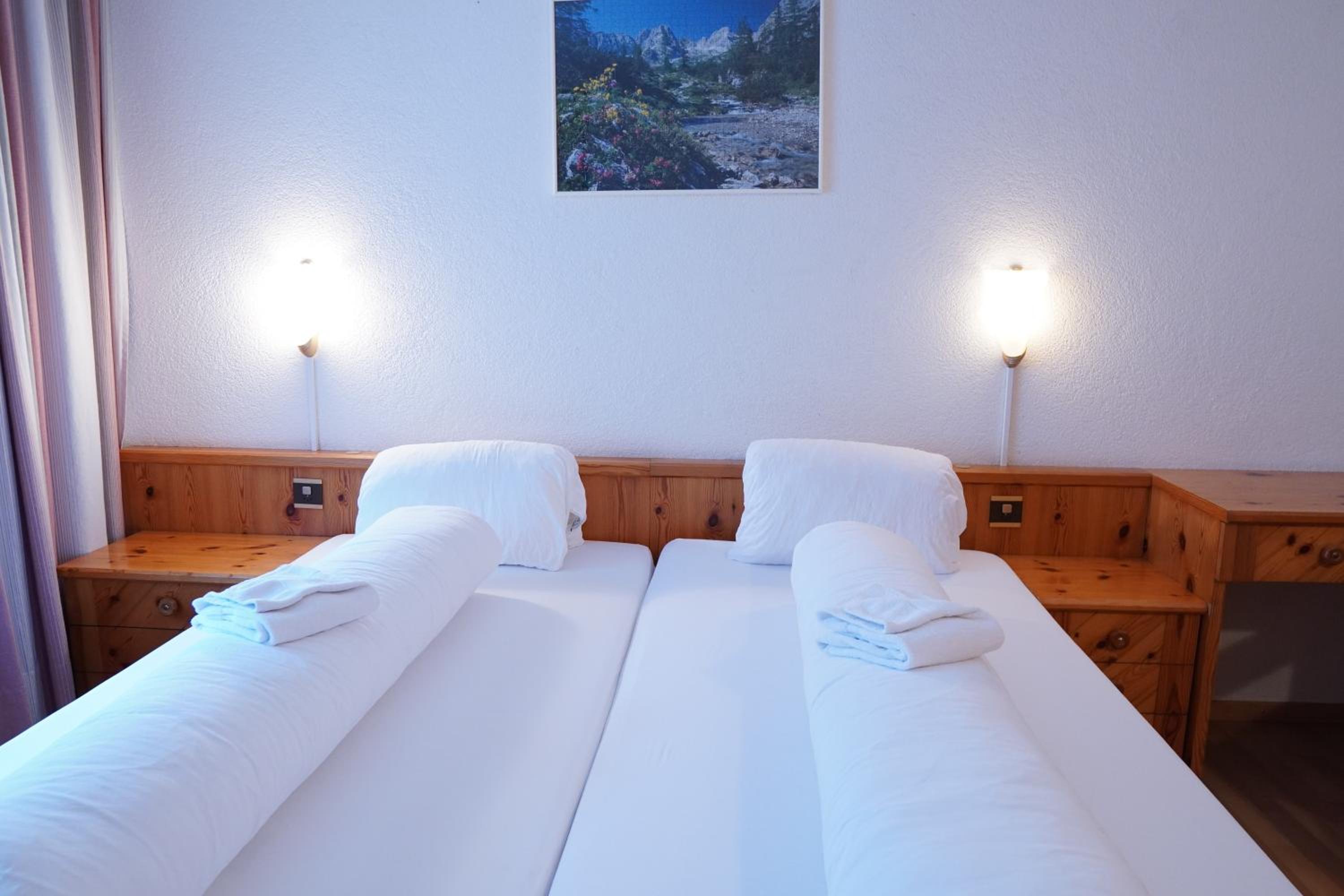 Twin Room - Photo 7