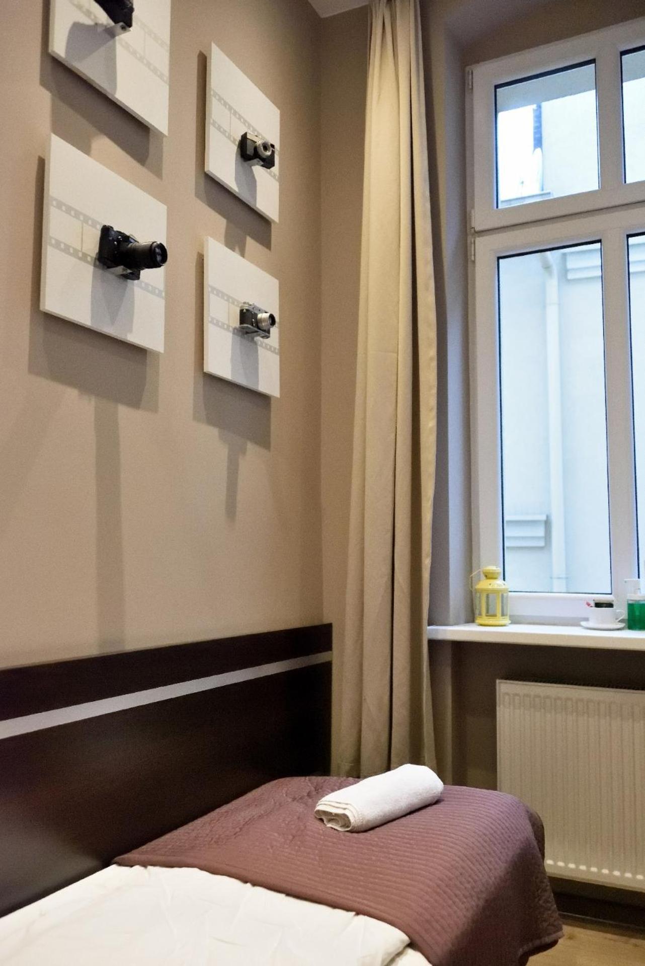 Small Single Room photo 2