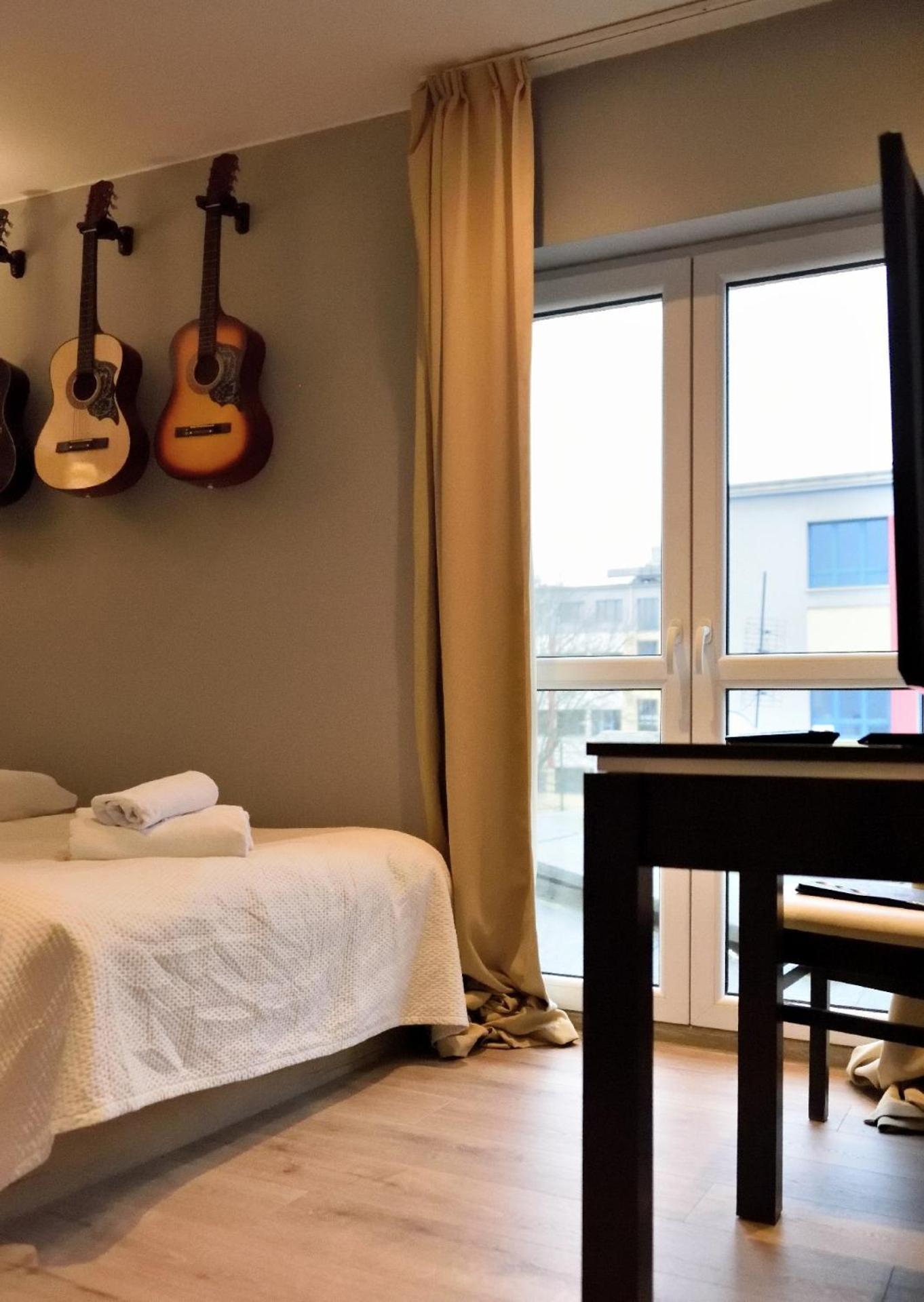 Small Double Room - Photo 3