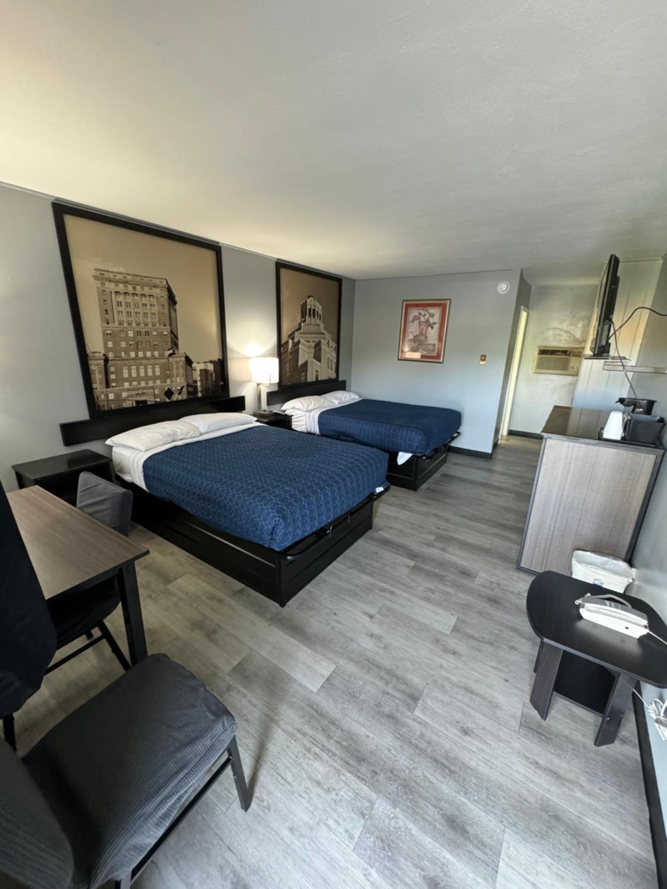 Budget Double Room - Smoking photo 1