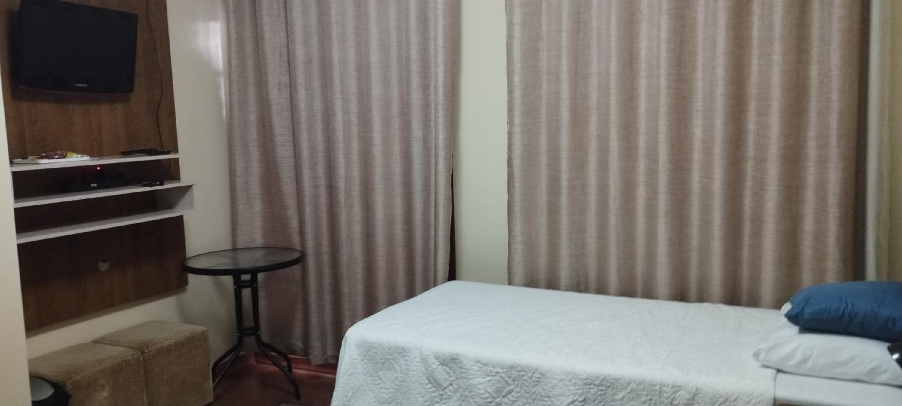 Double Room with Private External Bathroom - Photo 17