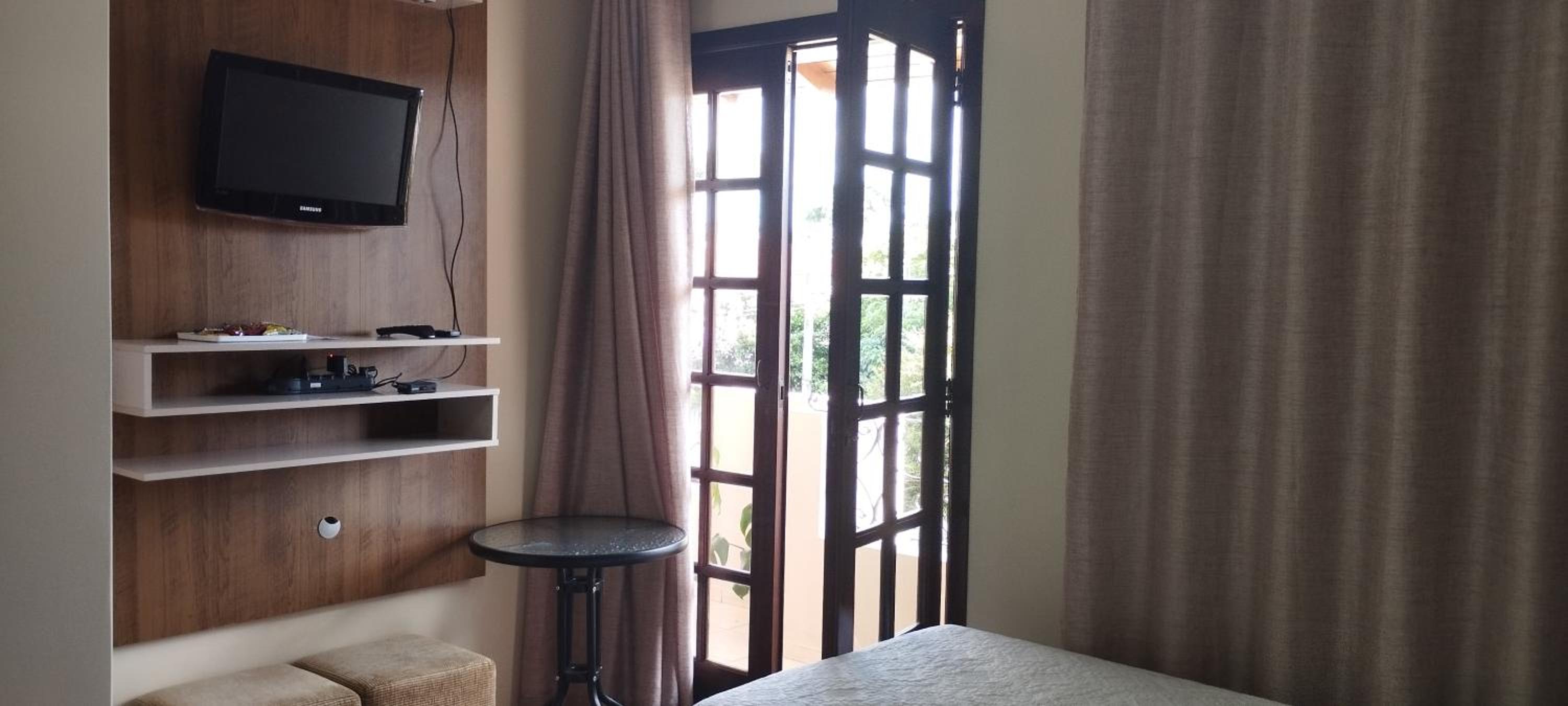 Double Room with Private External Bathroom - Photo 16