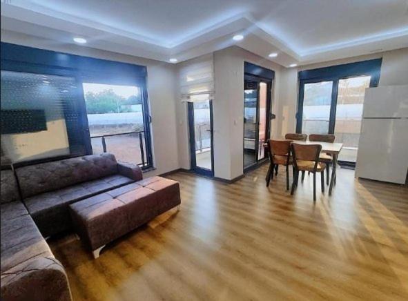 Apartment photo 1