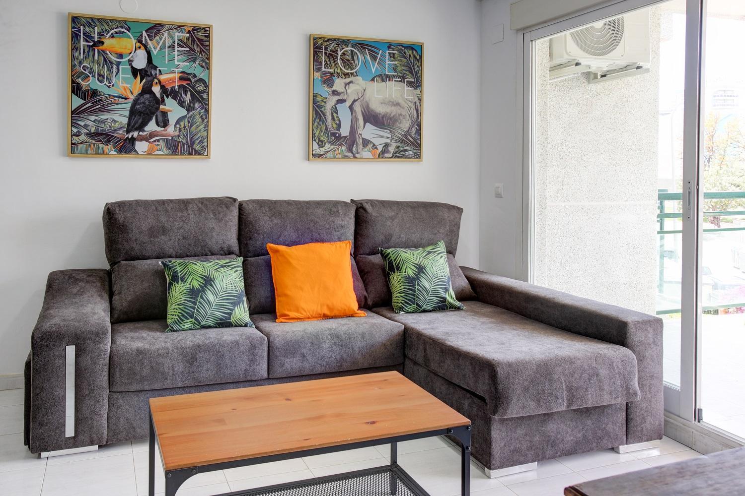 Apartamento de Dos Habitaciones con Terraza