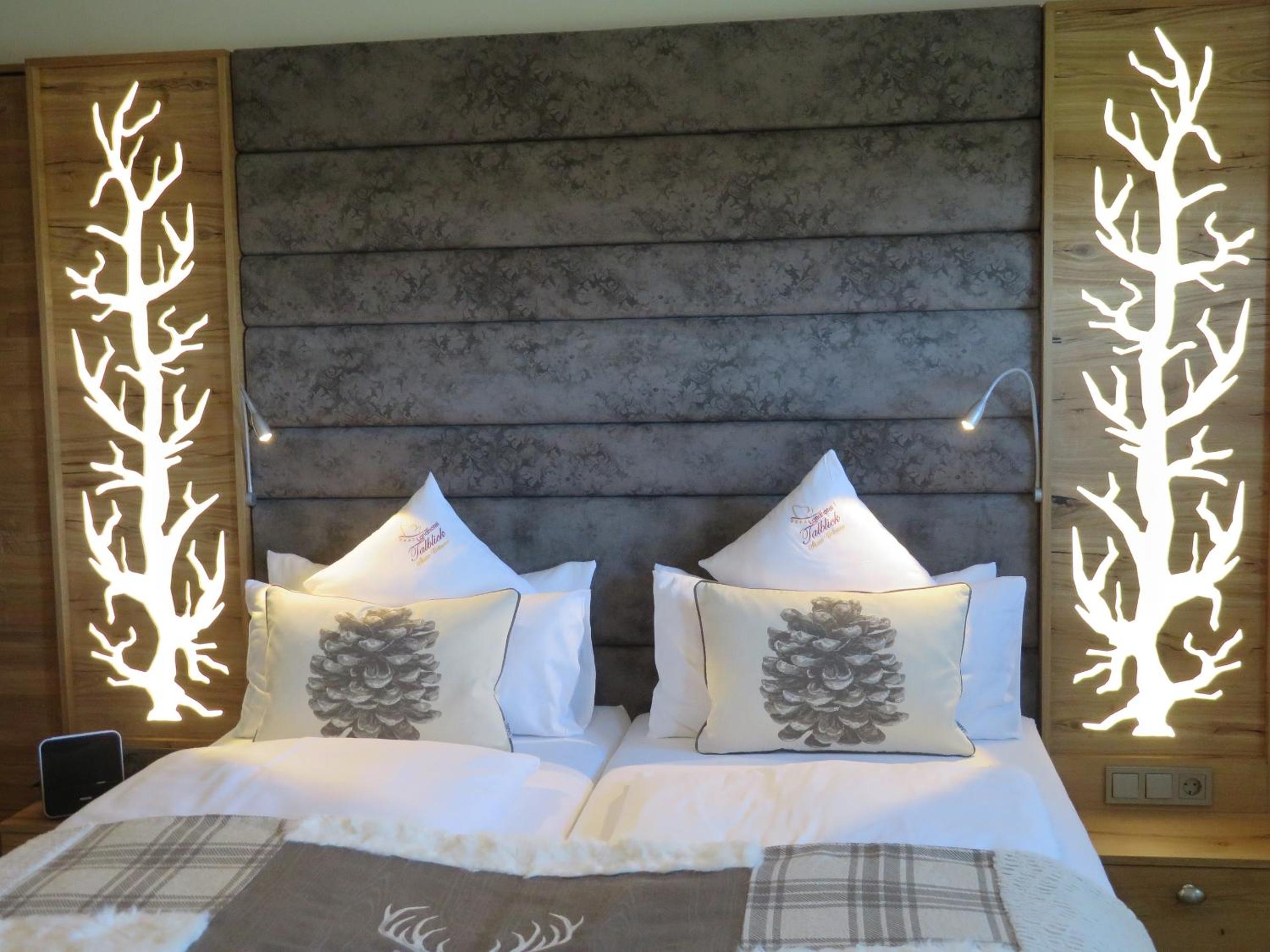 Deluxe Suite photo 3