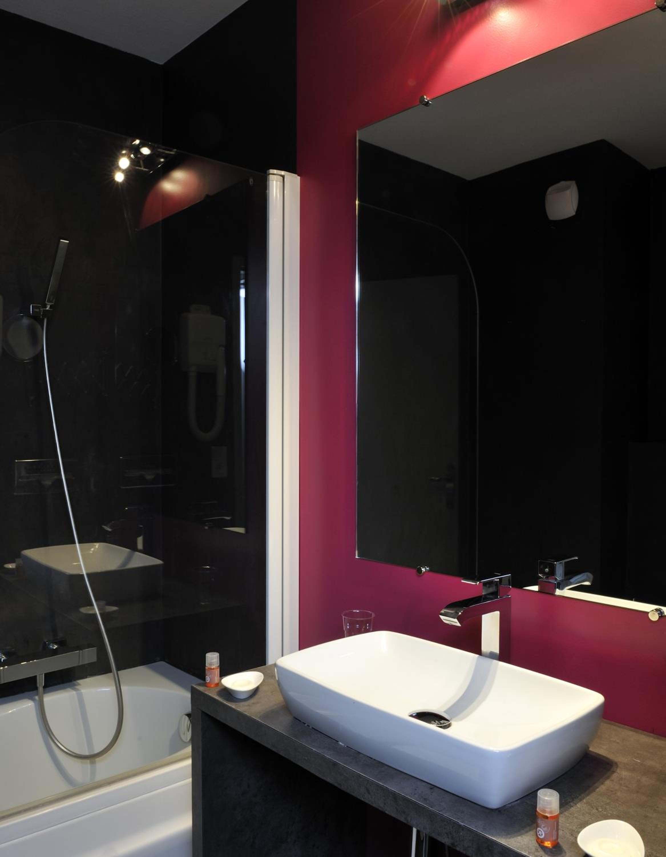 Superior Double Room with Sea View - Photo 20