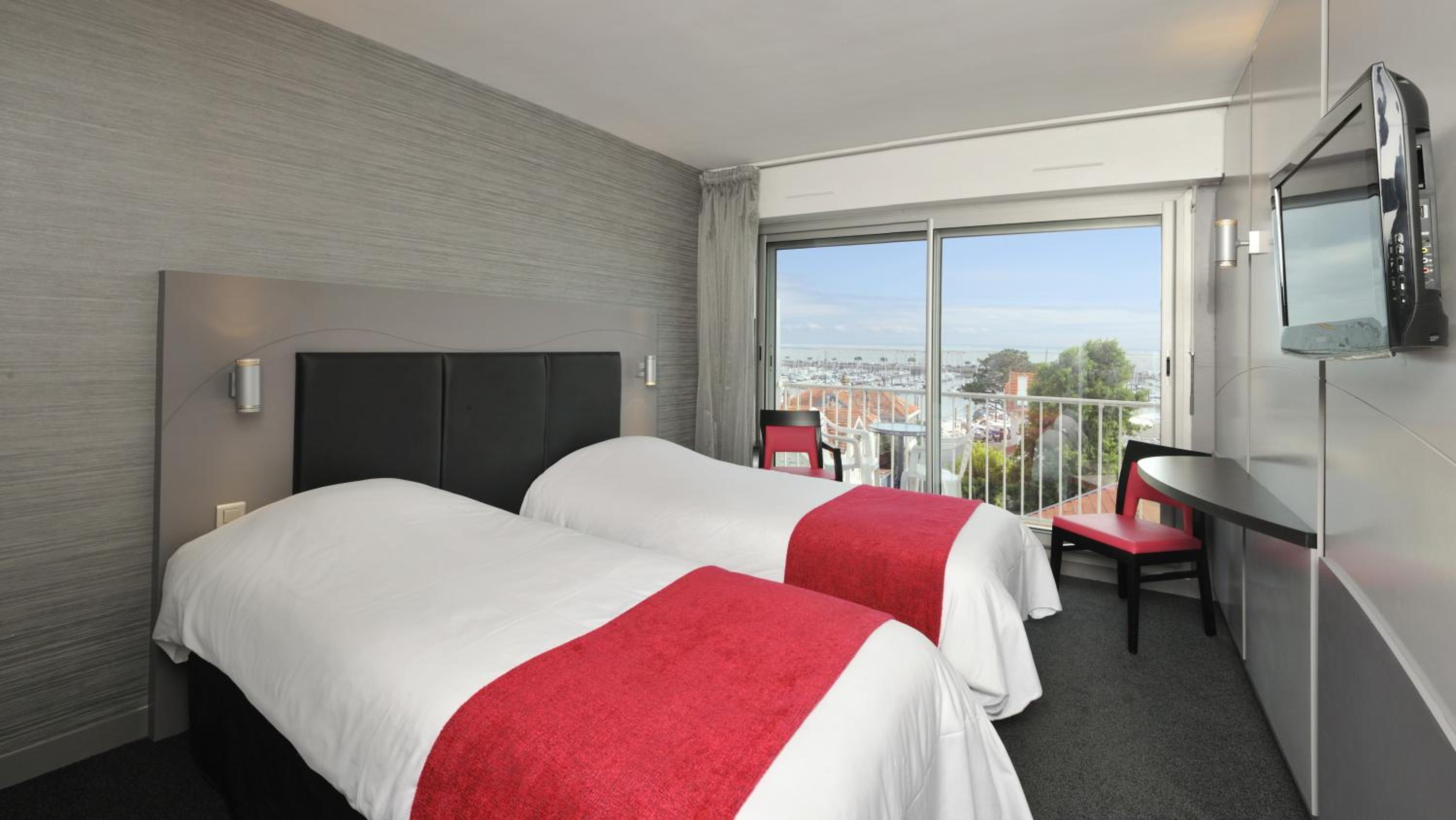 Superior Double Room with Sea View - Photo 21