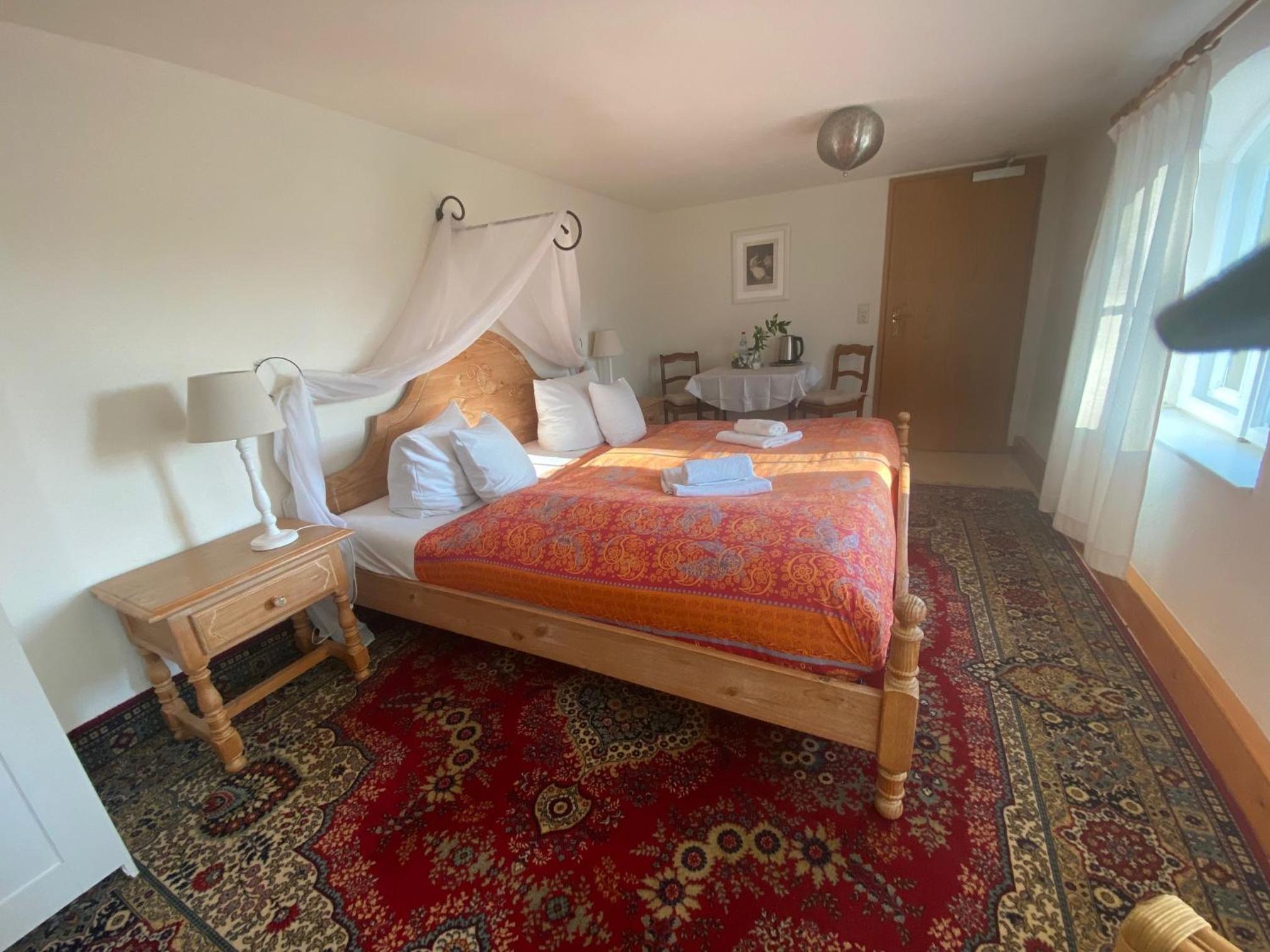 Double Room with Private Bathroom photo 1