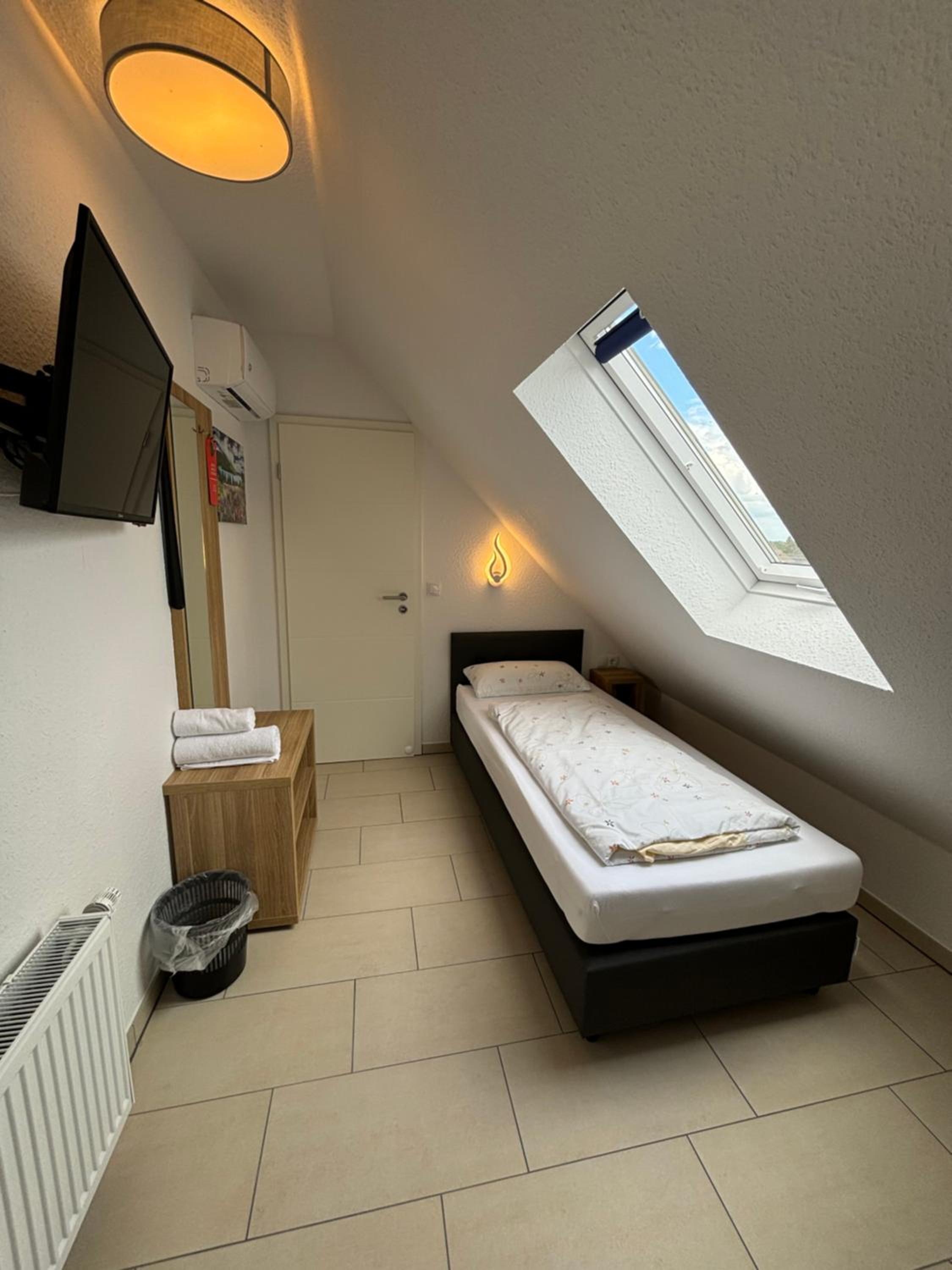 Budget Single Room