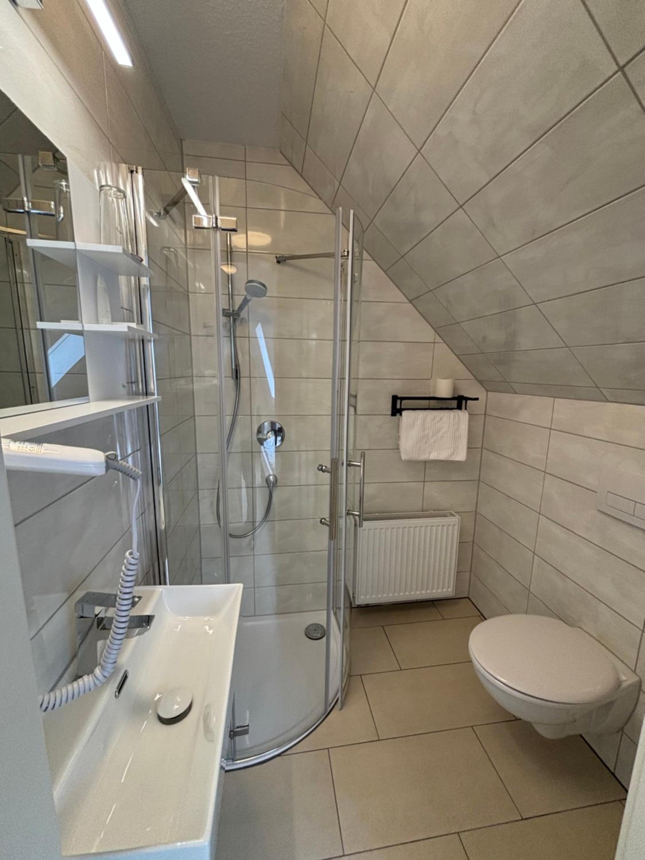Budget Single Room photo 3