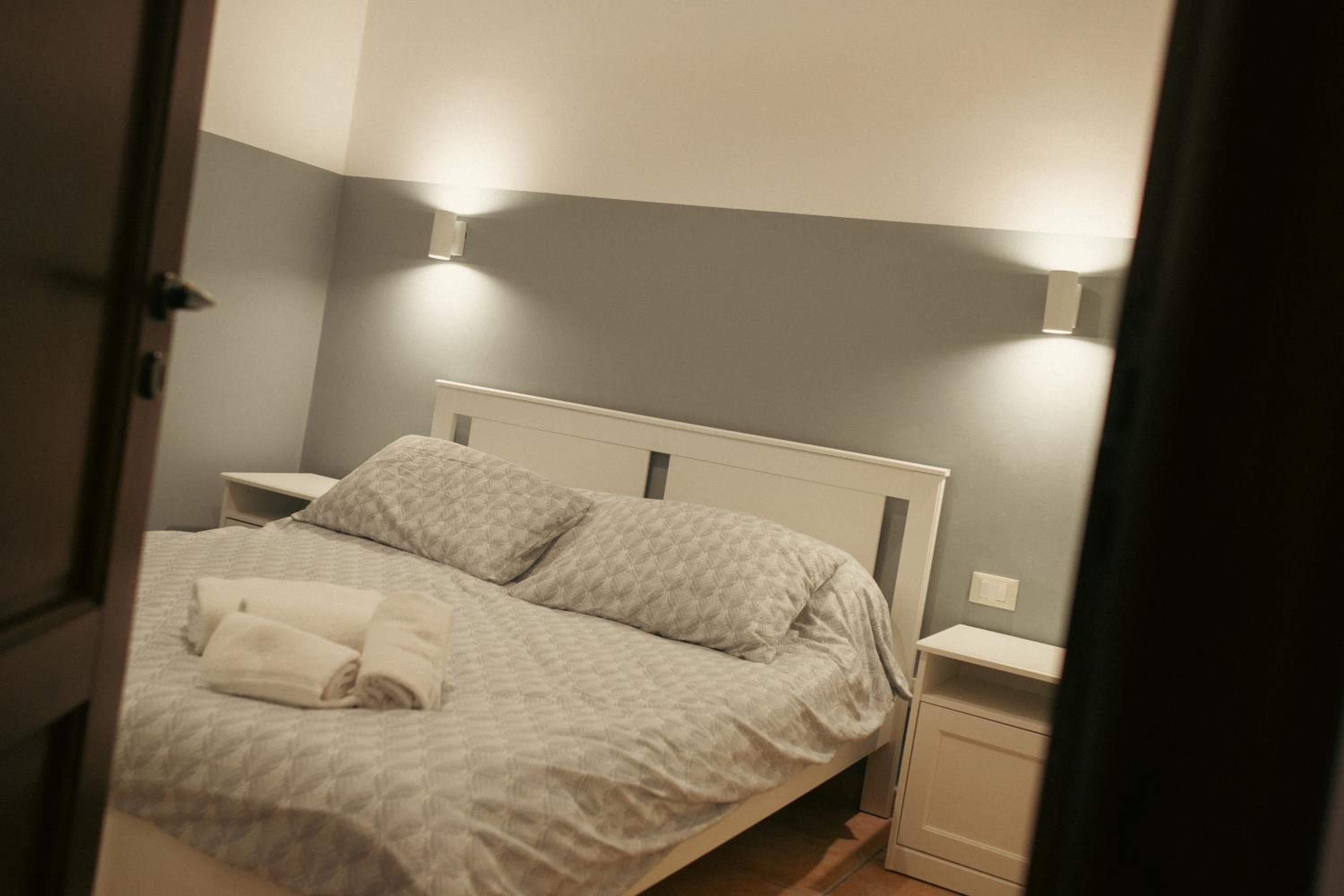 Two-Bedroom Apartment with Balcony photo 1