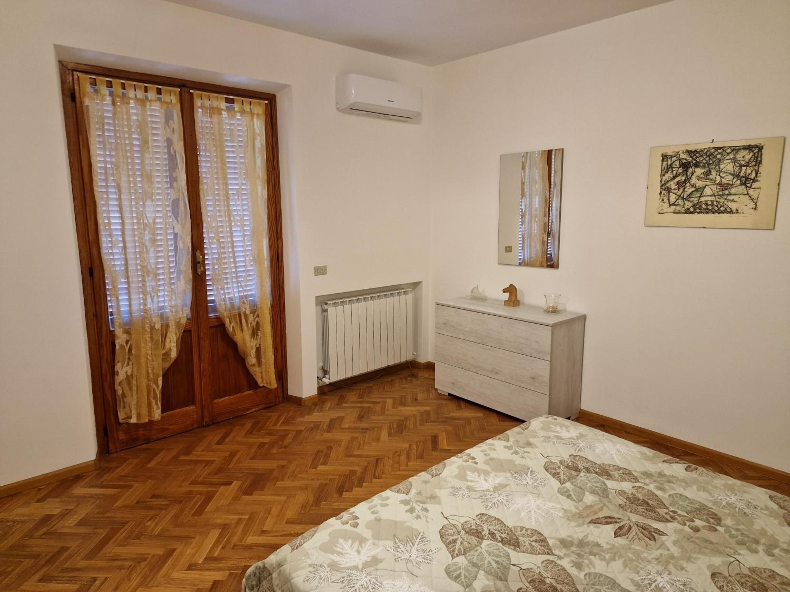 Three-Bedroom Apartment photo 2