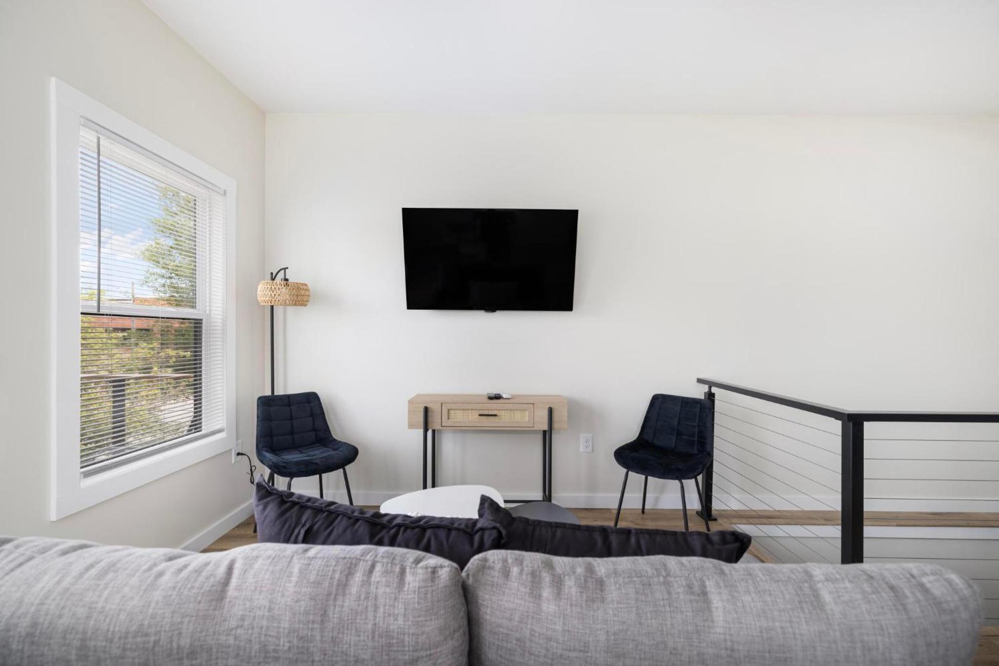 Apartment photo 2
