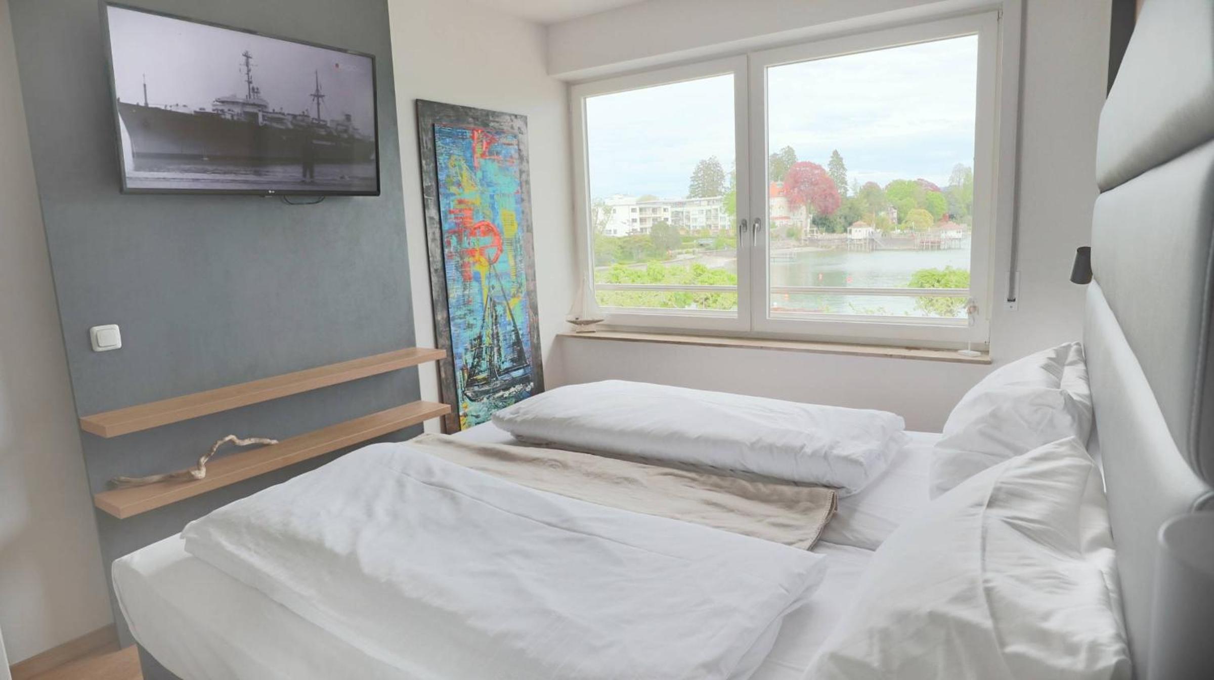Apartment with Balcony photo 1