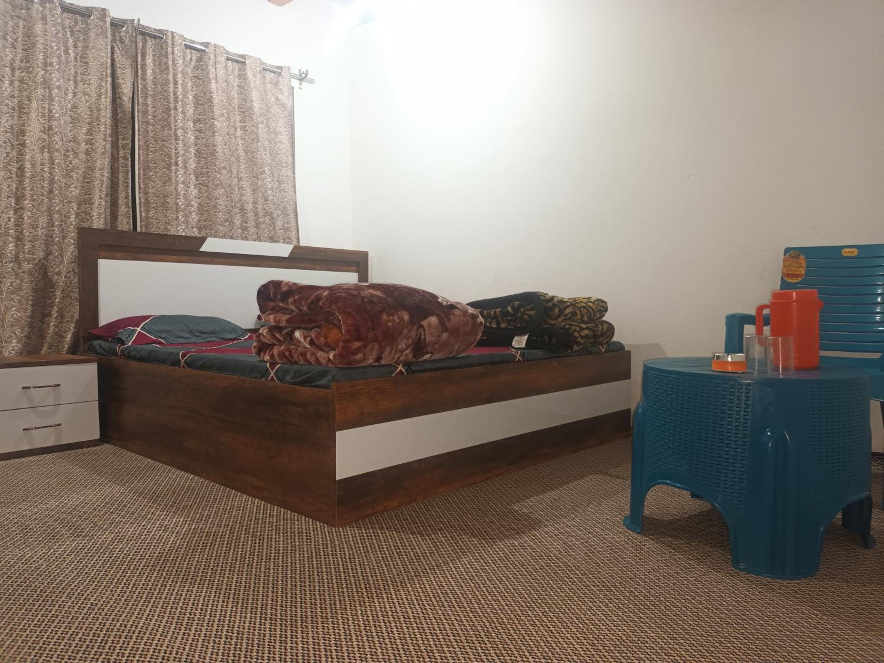 Double Room With Shared Bathroom photo 3