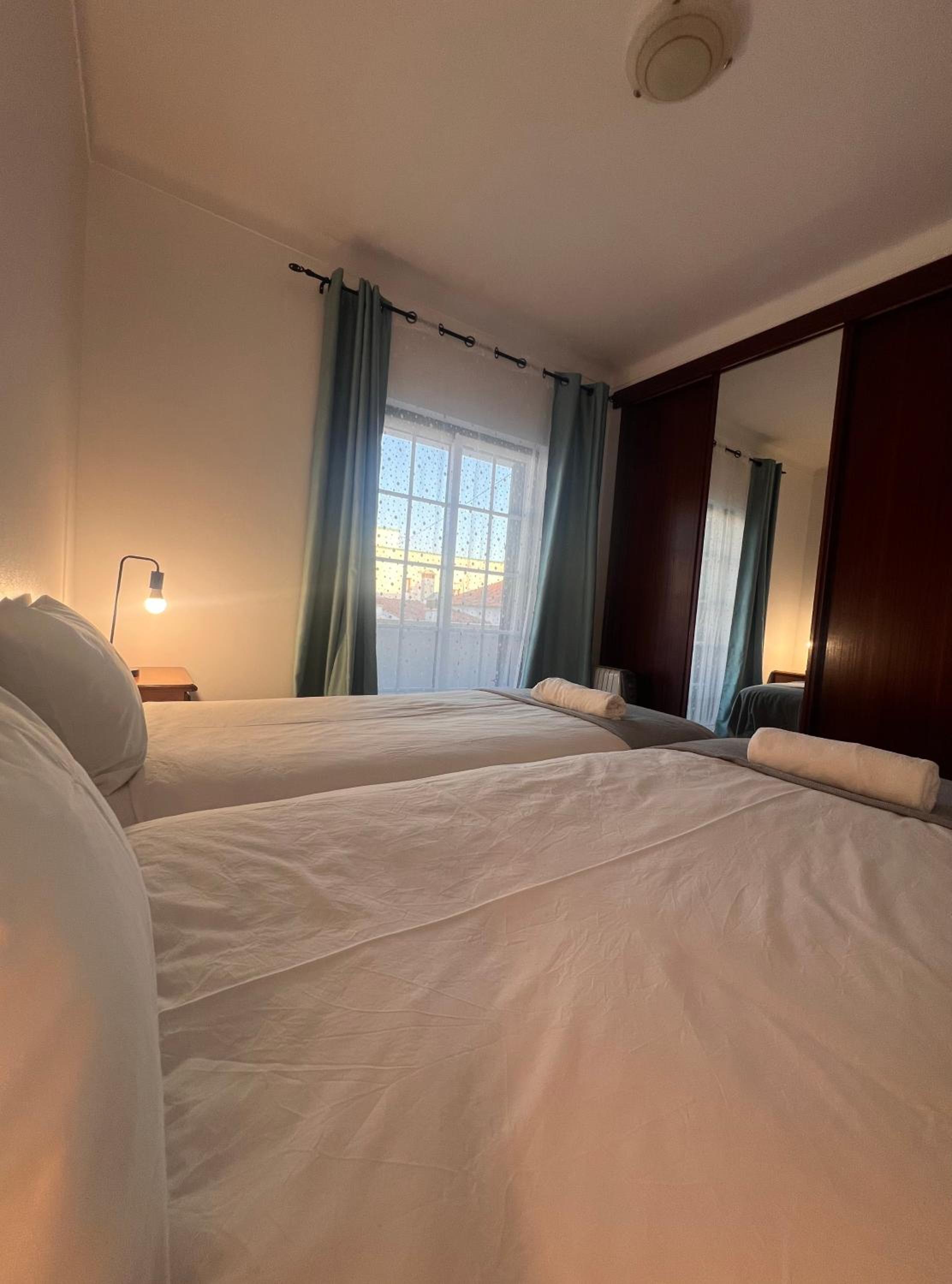 Standard Twin Room with Shared Bathroom photo 3