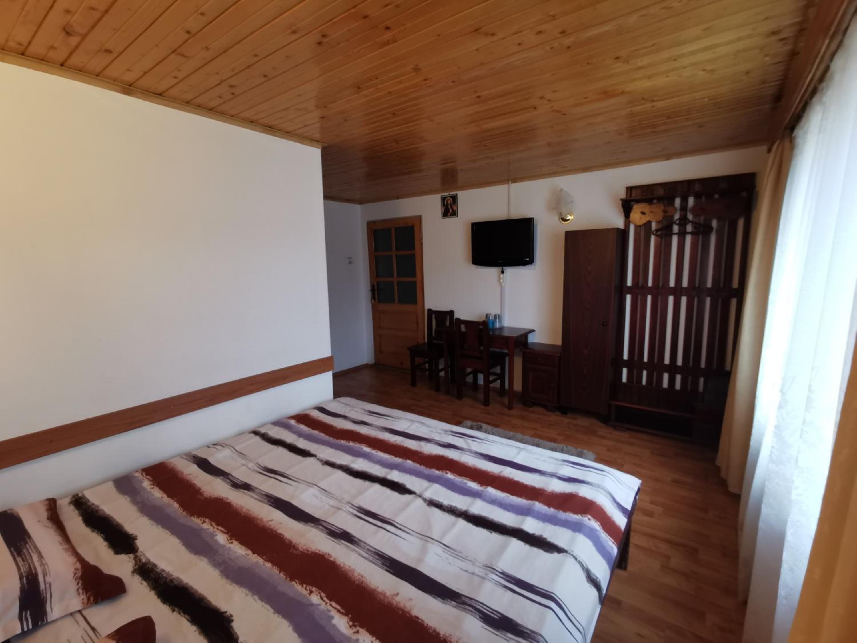 Four-Bedroom House photo 2