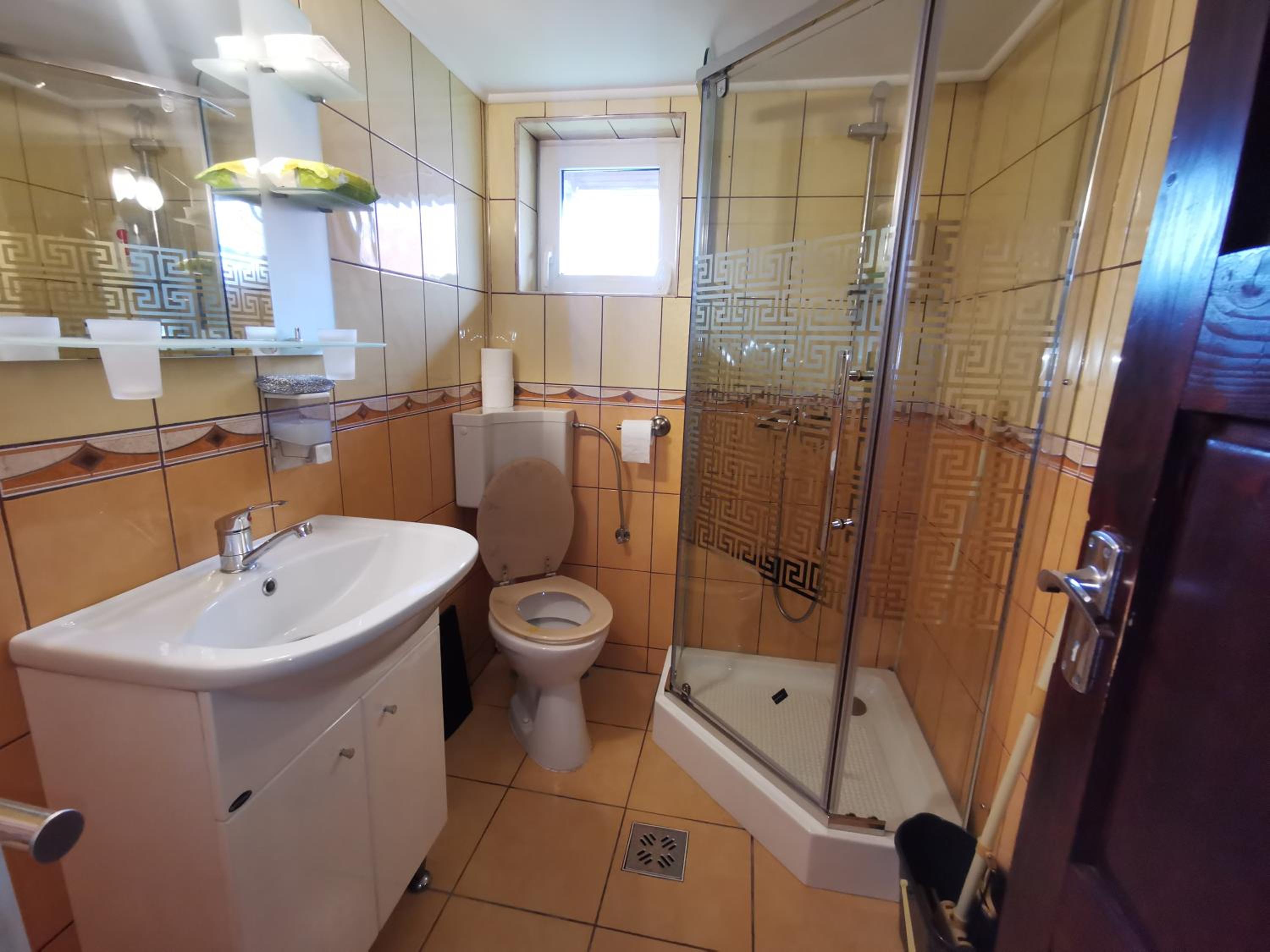 Four-Bedroom House photo 3