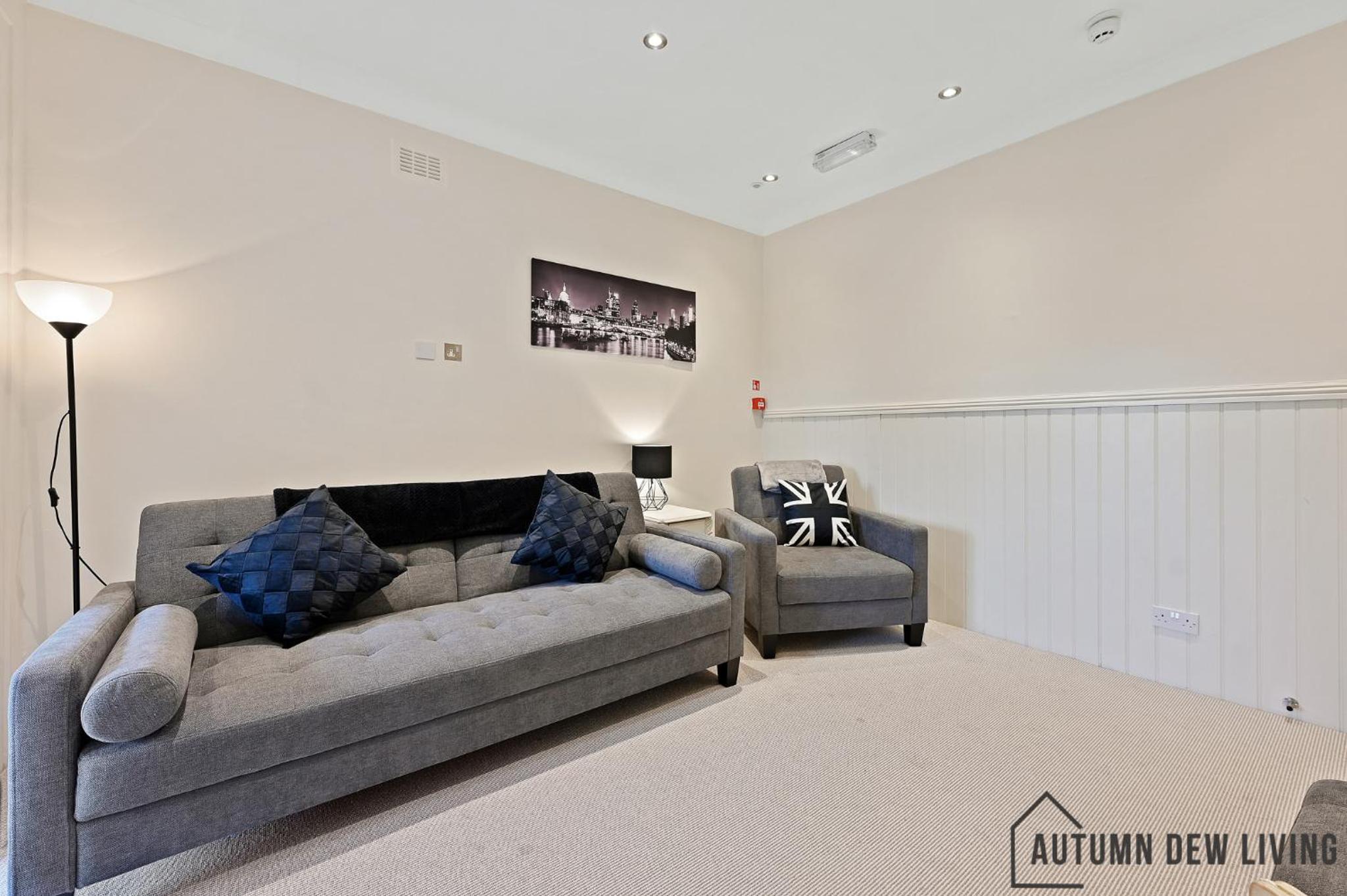 Two-Bedroom Apartment photo 2