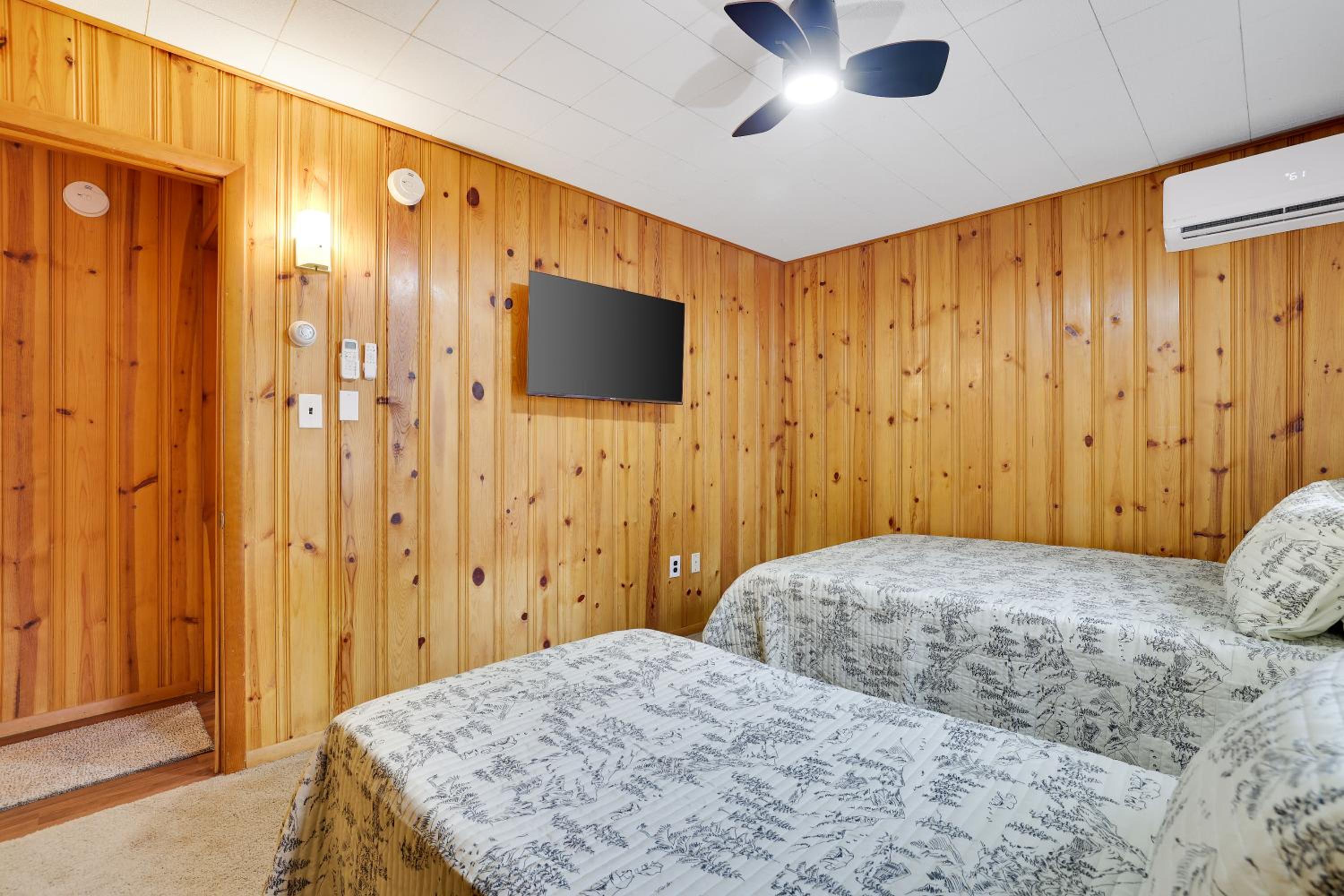 Three-Bedroom House photo 1