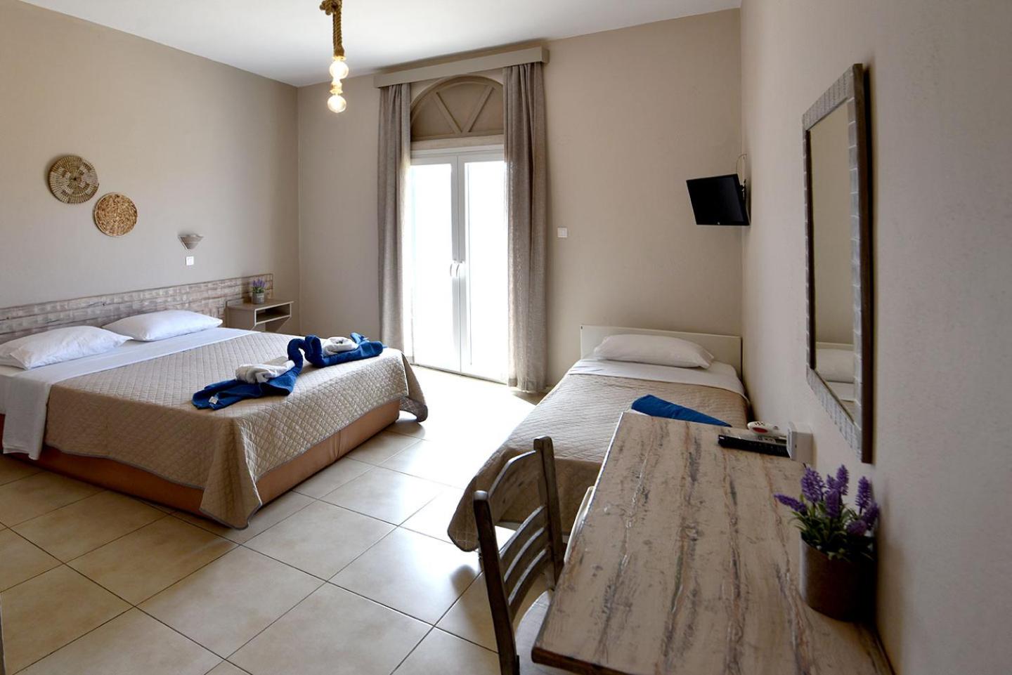 Triple Room with Sea View