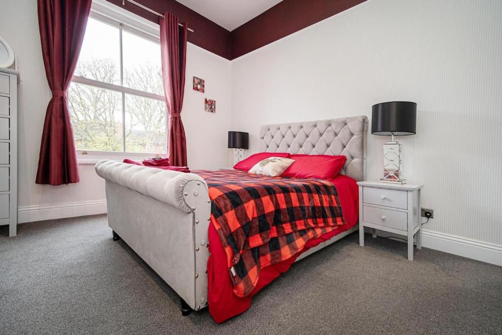 Three-Bedroom House photo 1