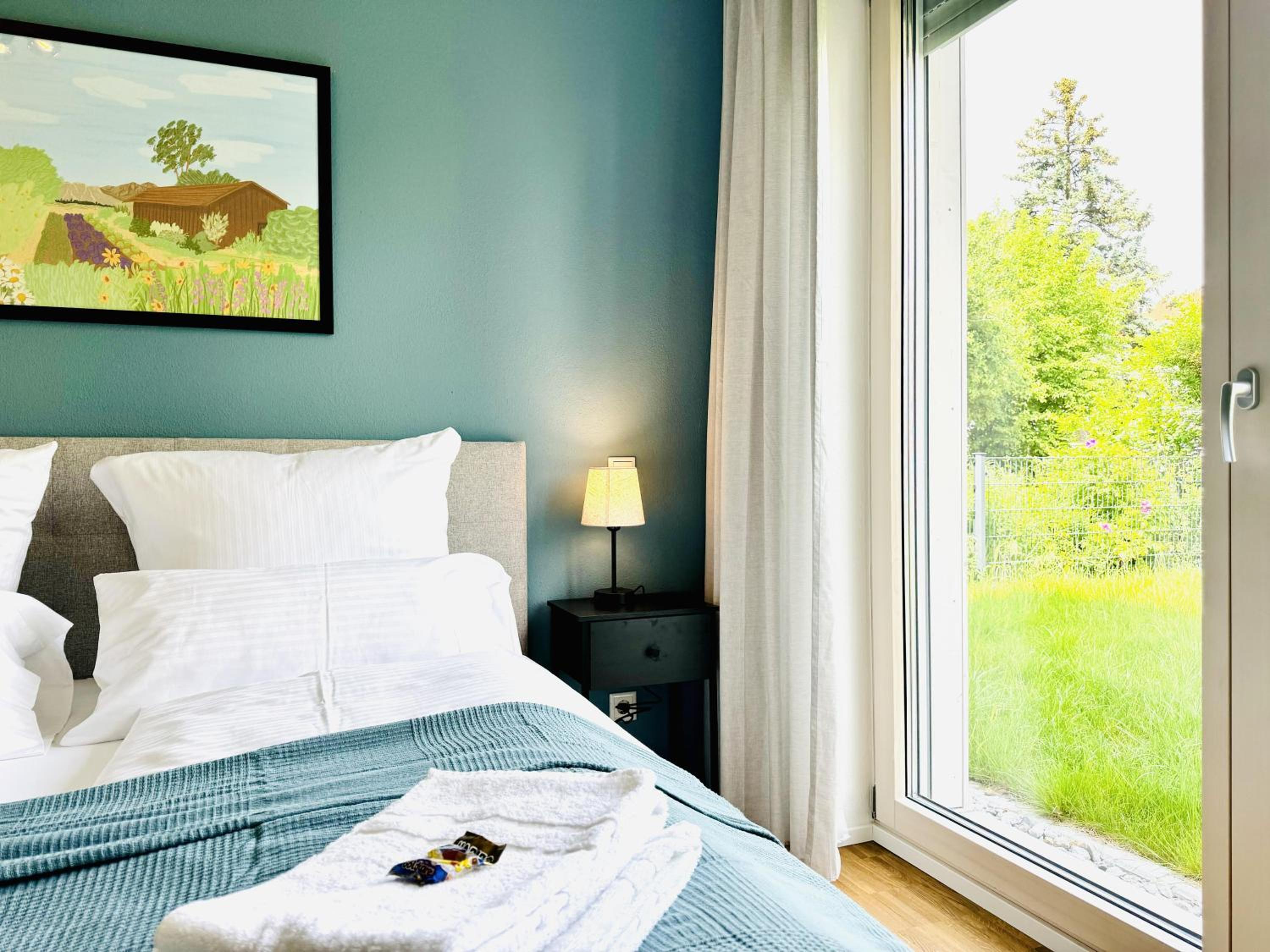 Deluxe Two-Bedroom Apartment with Garden View photo 1
