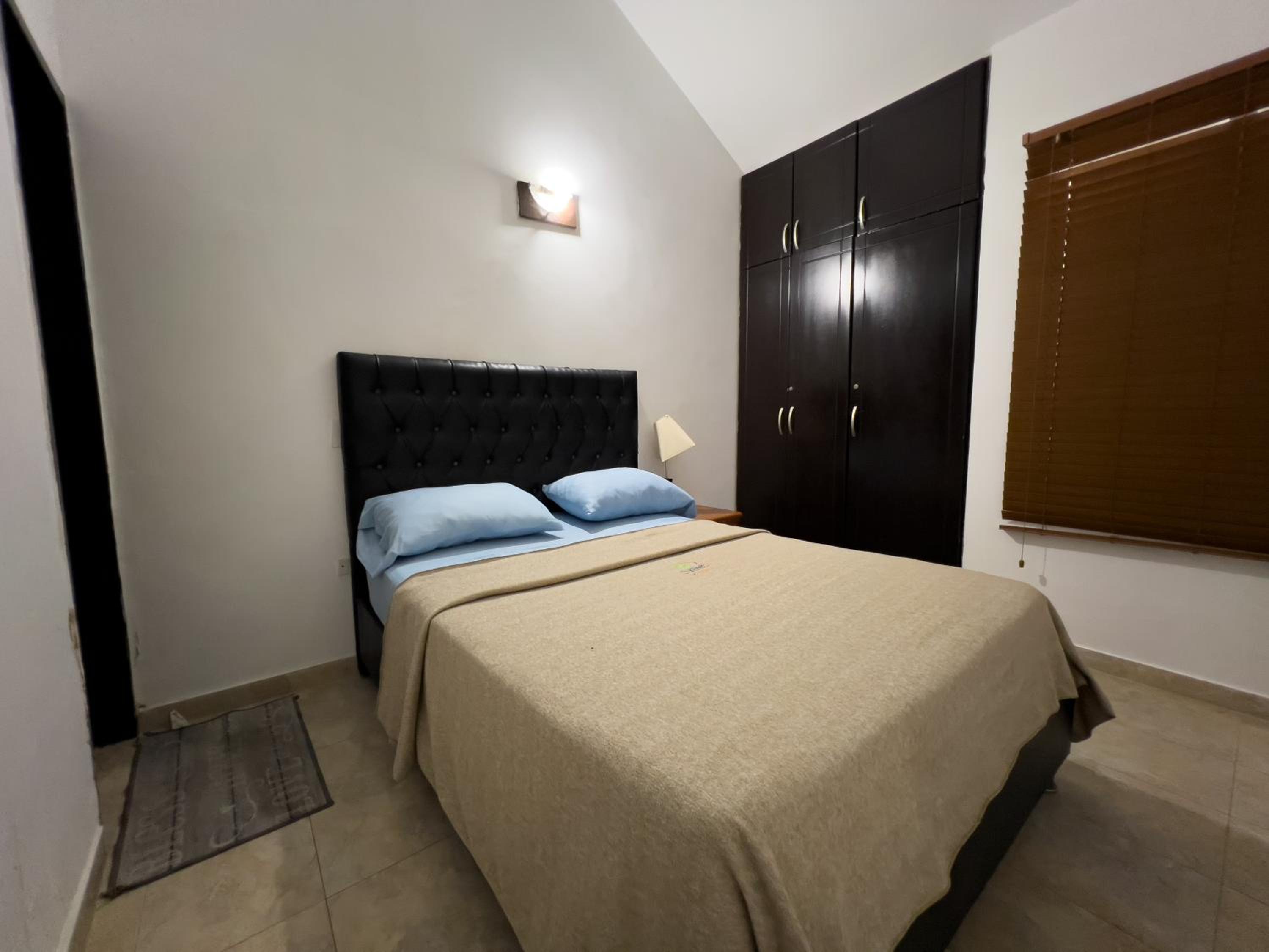 Four-Bedroom House photo 2